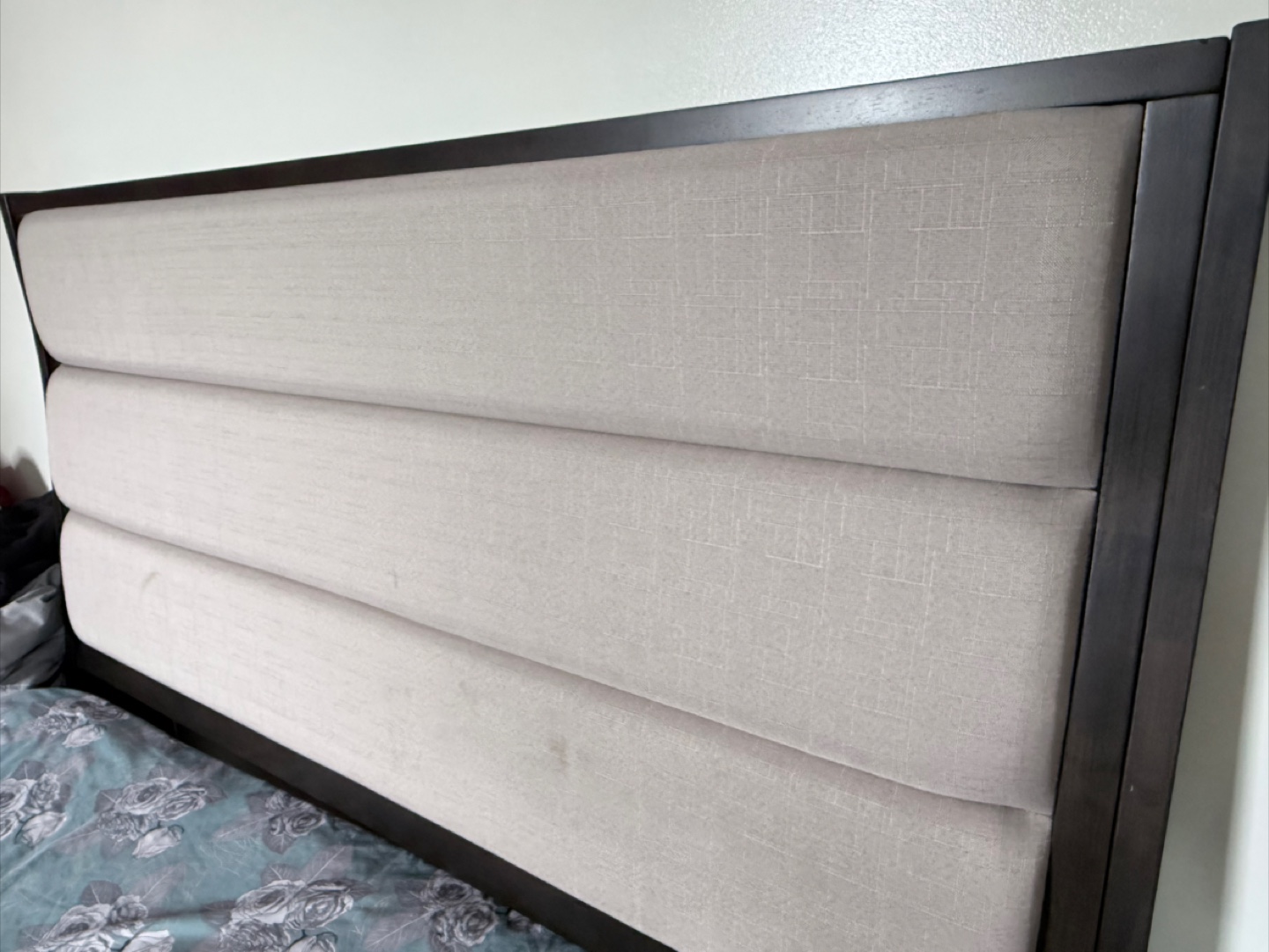 Queen bed with night stands - photo 3