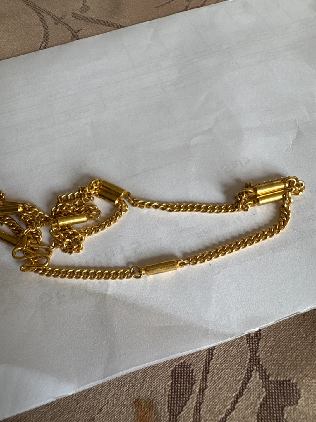 Gold chain necklace