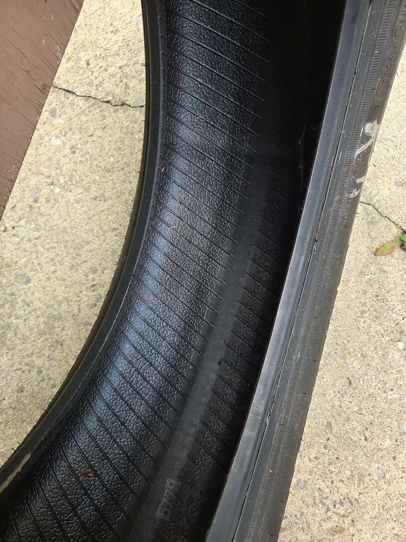 4 Goodyear Tires 205/55R16 - photo 2