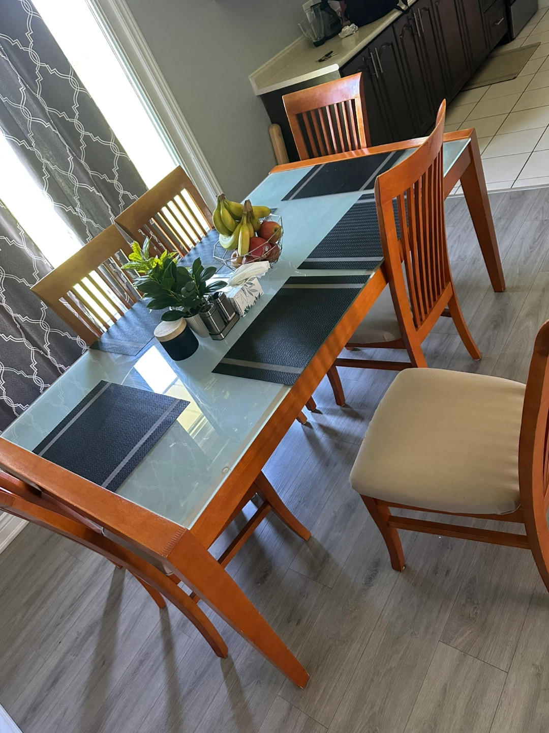 Dinning table with 6 chairs - photo 2