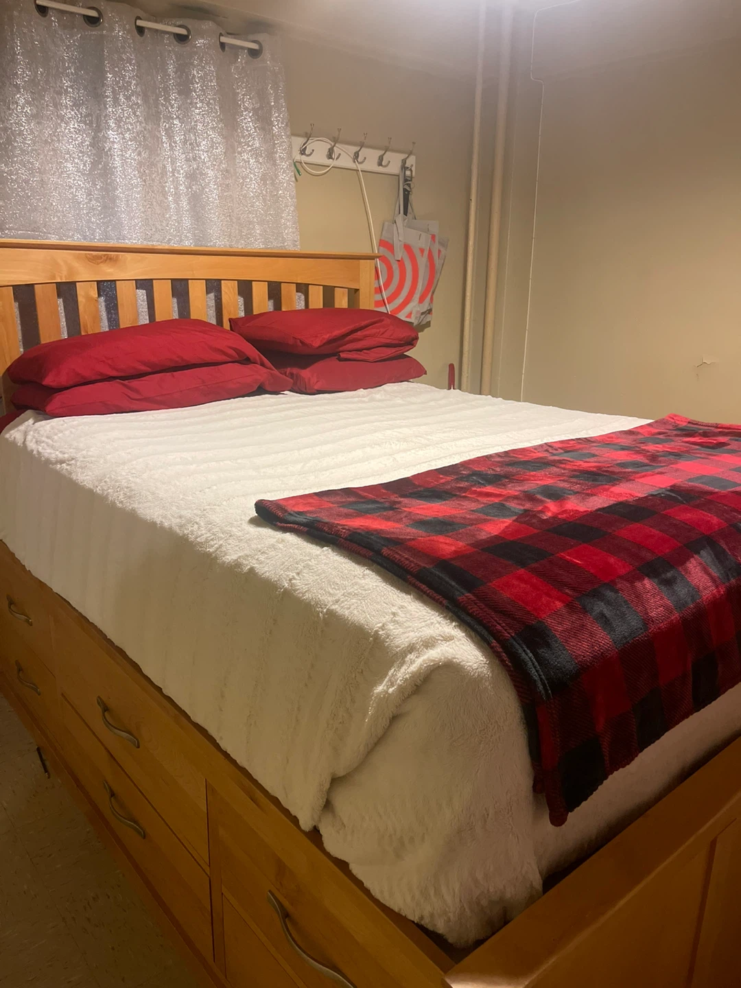 Queen  bed