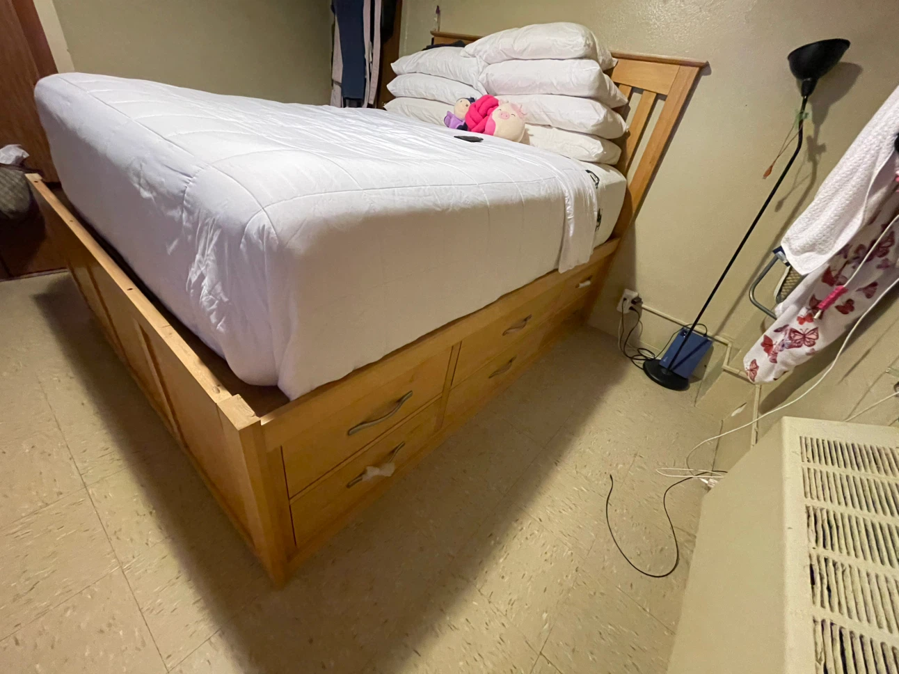 Queen  bed - photo 4