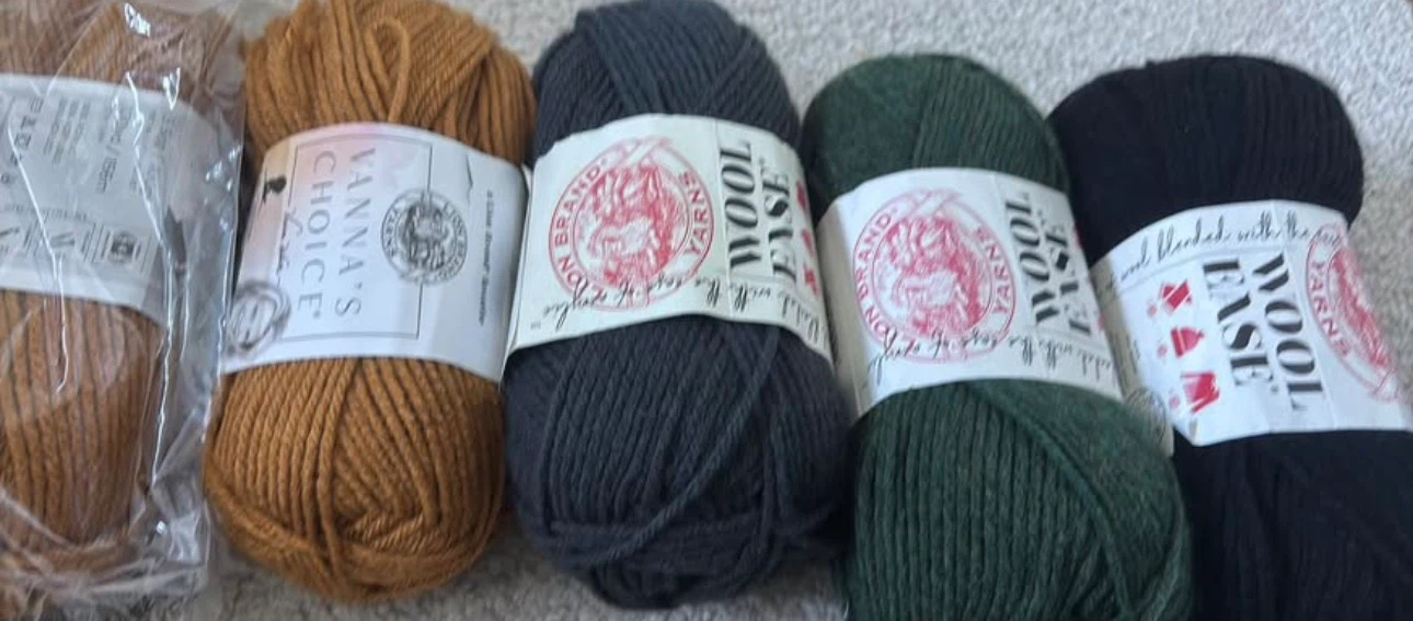 Wool ease yarn bundle - photo 2