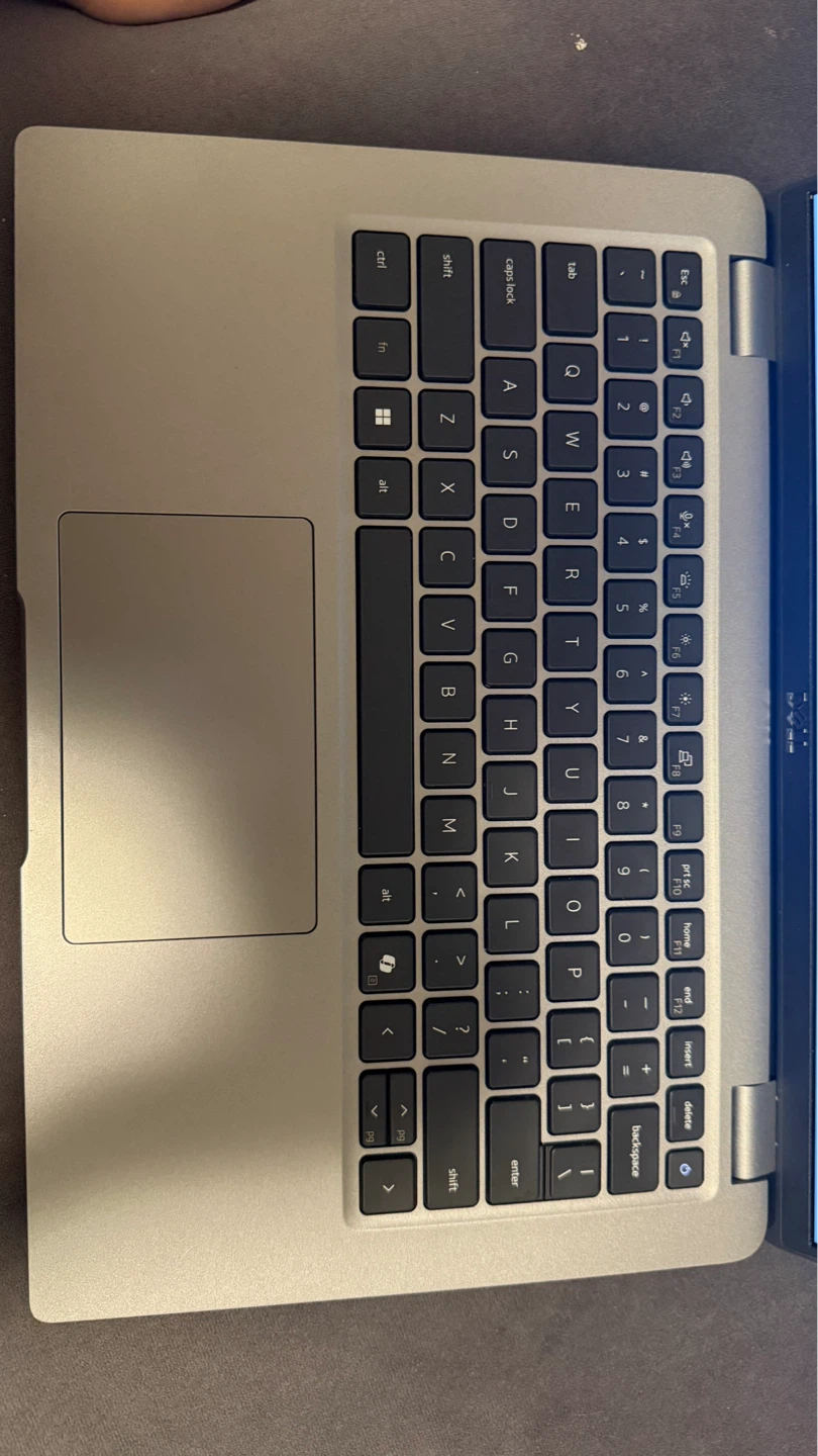 Dell Latitude 5450 Laptop - photo 3