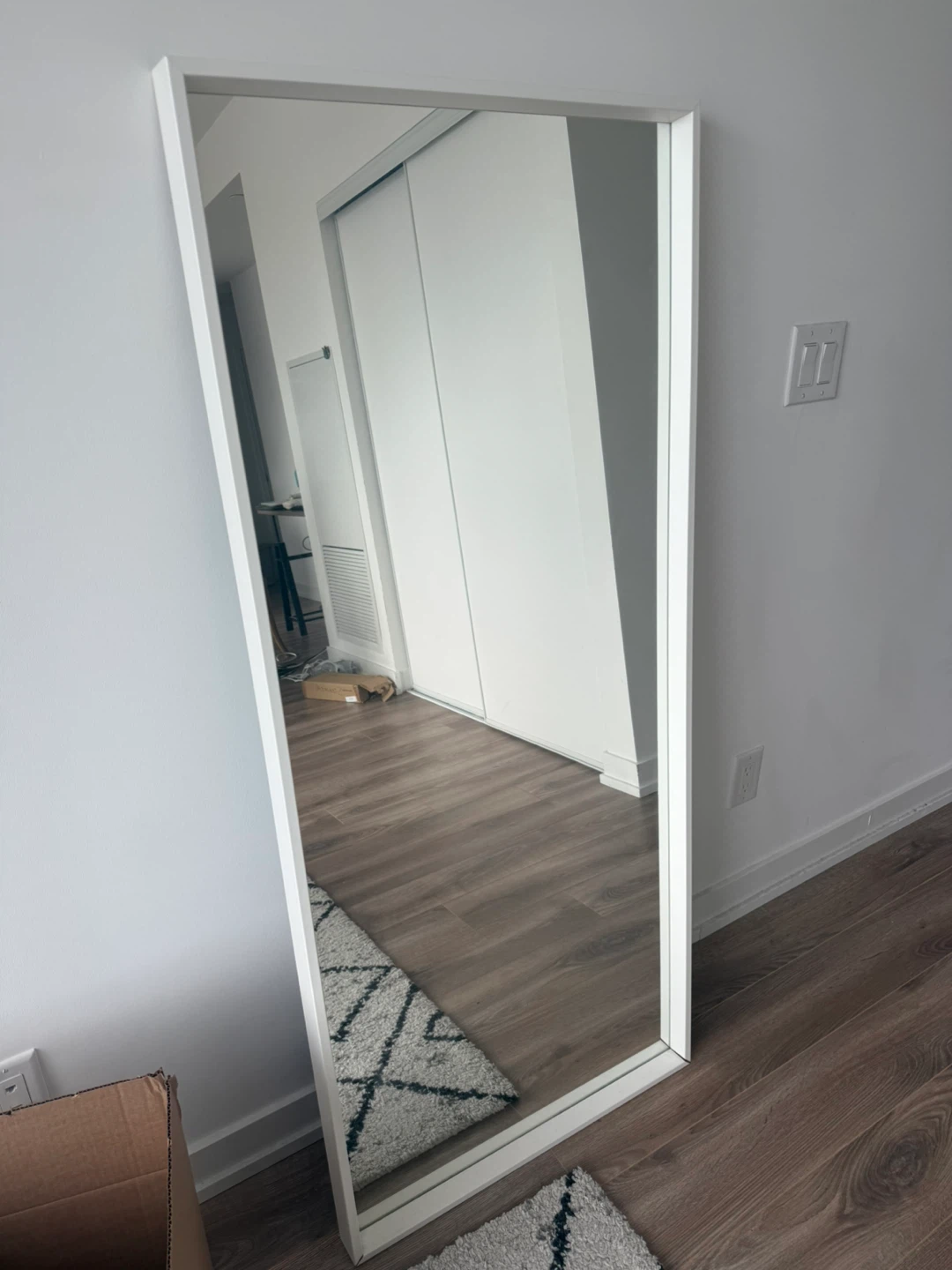 Mirror - photo 2