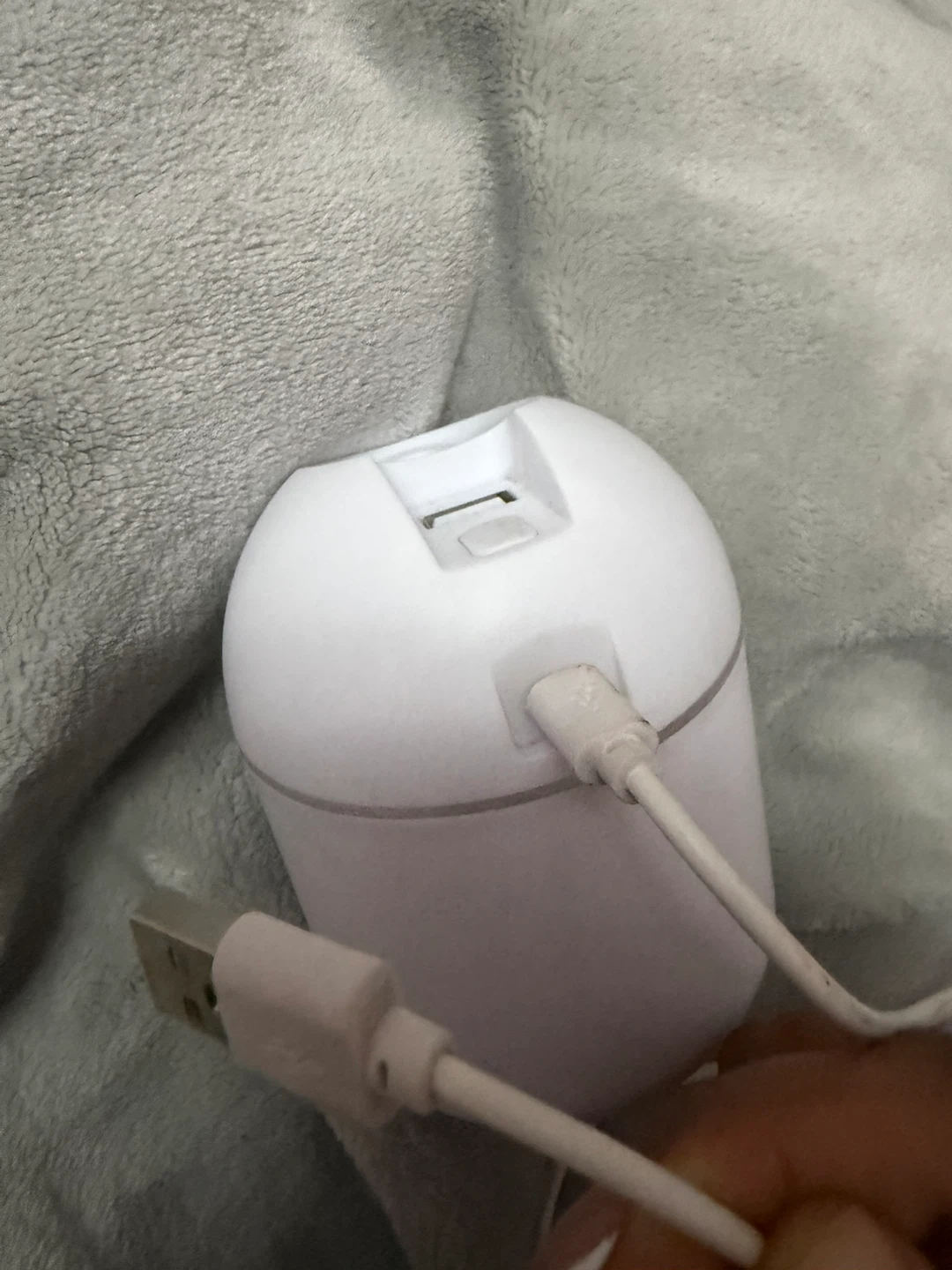 White Portable Mini Humidifier with USB Cable - photo 4