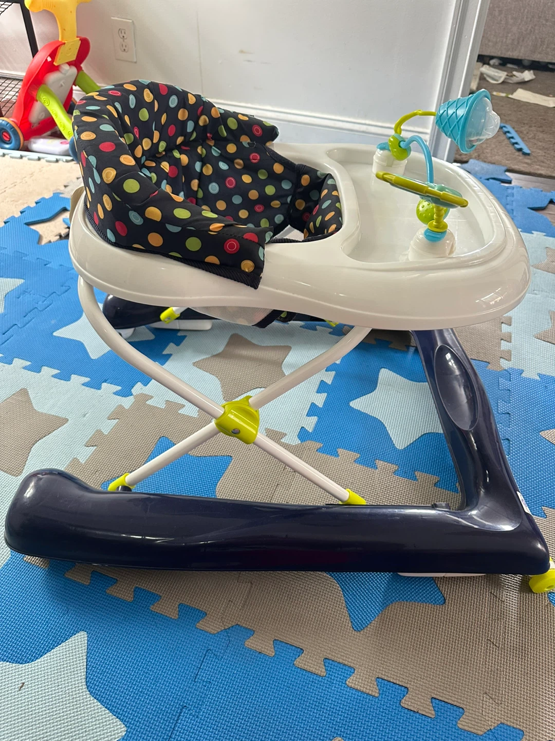 Baby Trend Trend 2.0 Activity Walker-Blue Sprinkles