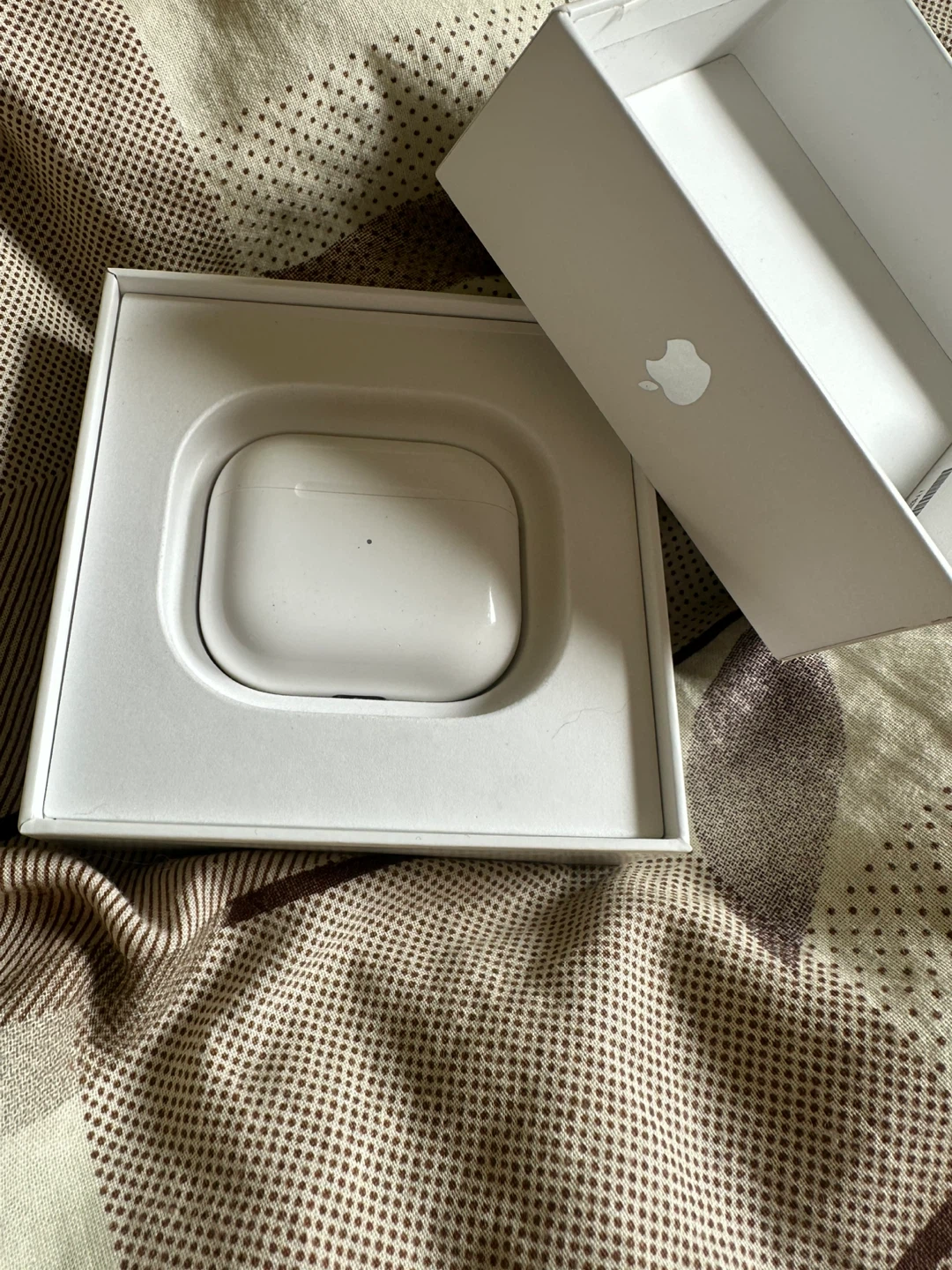 Apple AirPods (3rd generation) with Charging Case - photo 3