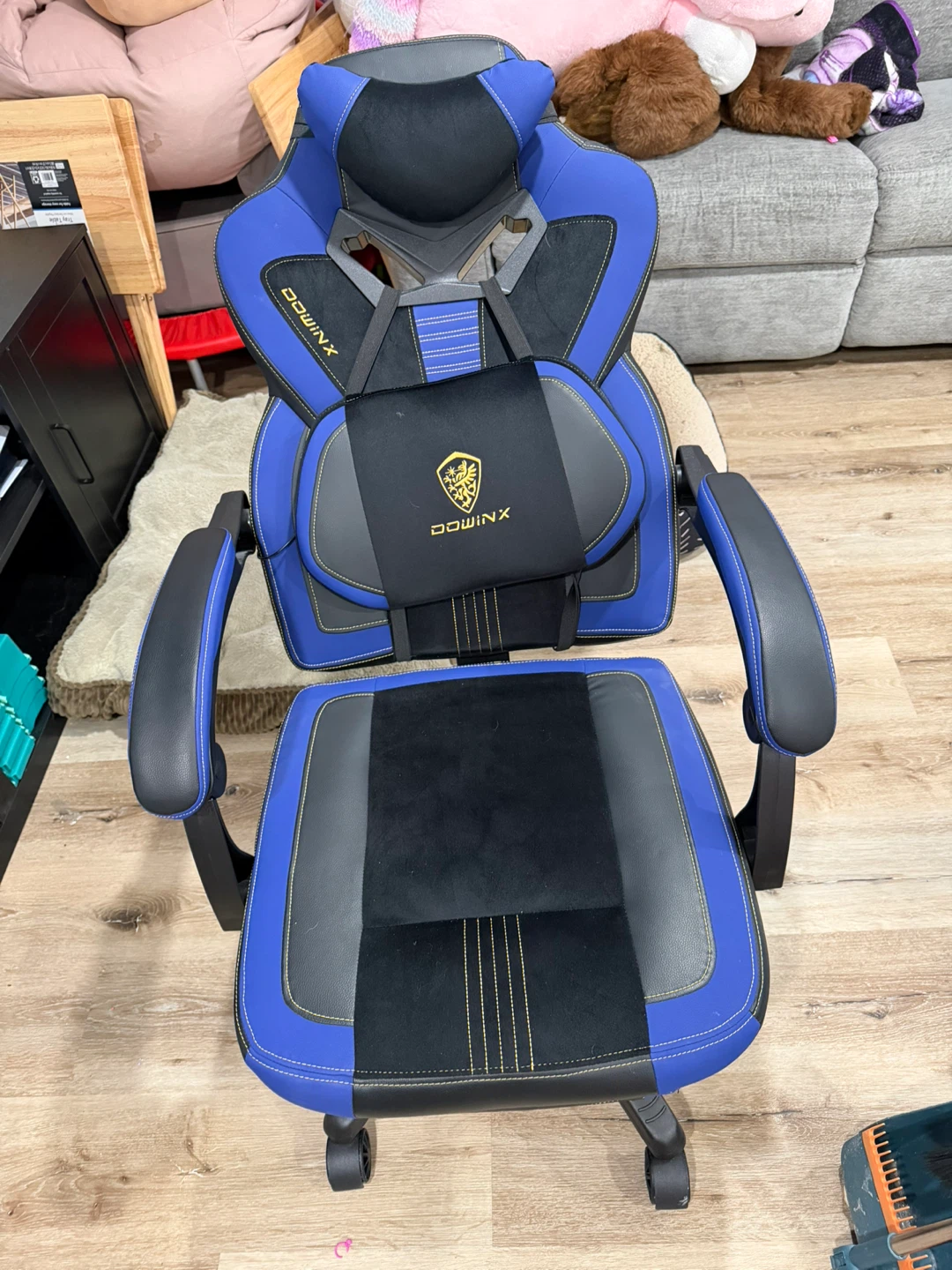 Dowinx Gaming Chair with Footrest - Blue & Black