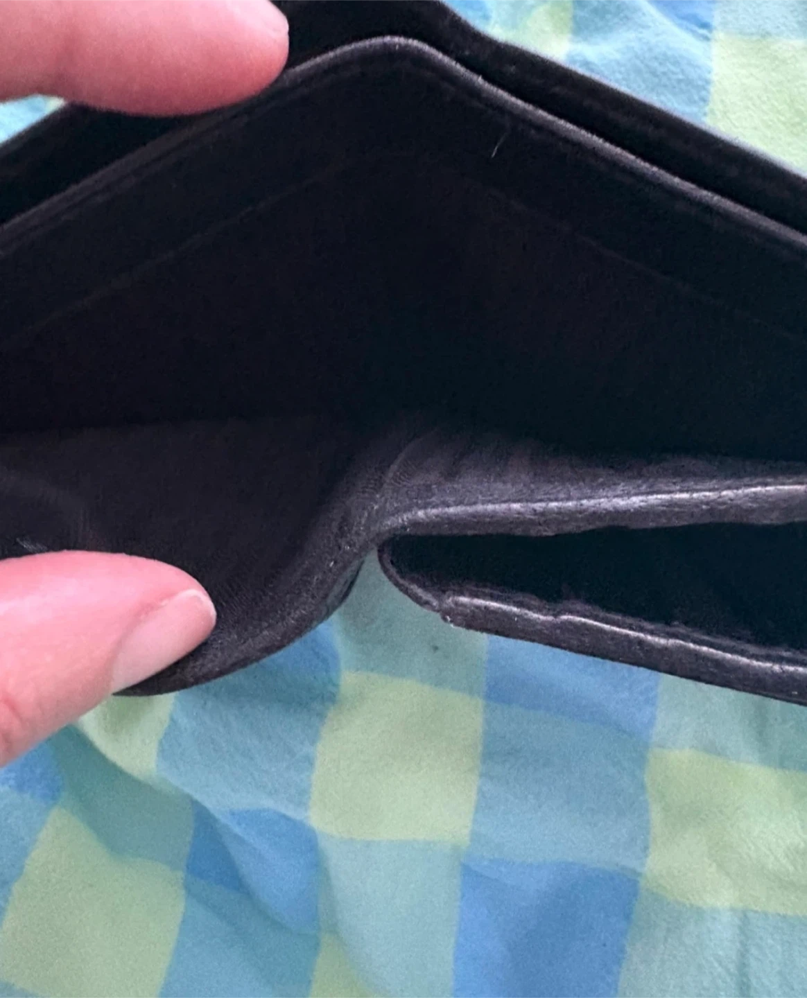 2 wallets (Like new) (Both FREE) - photo 3