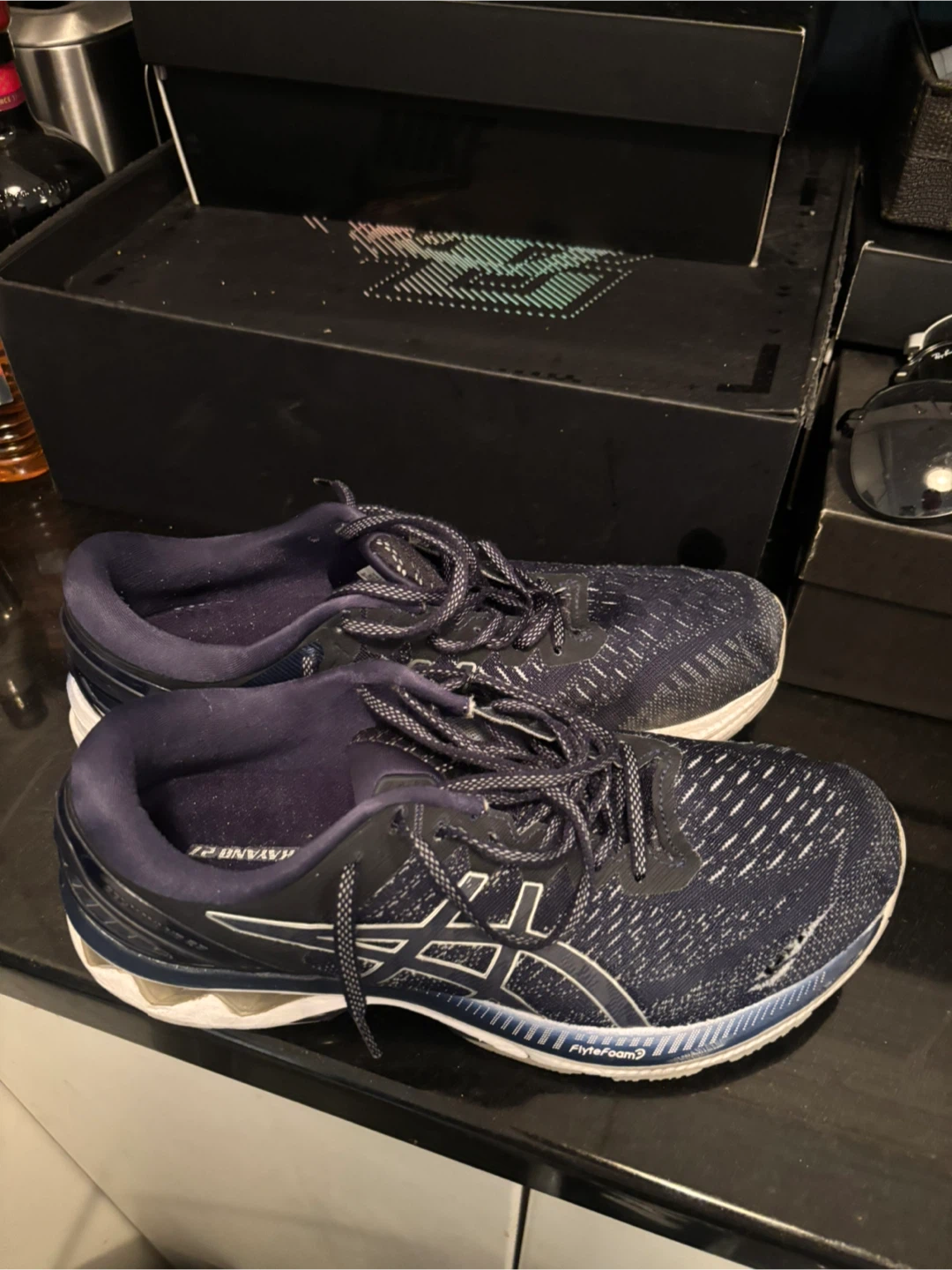 Men’s ASICS gel-nimbus 27 - 9.5US