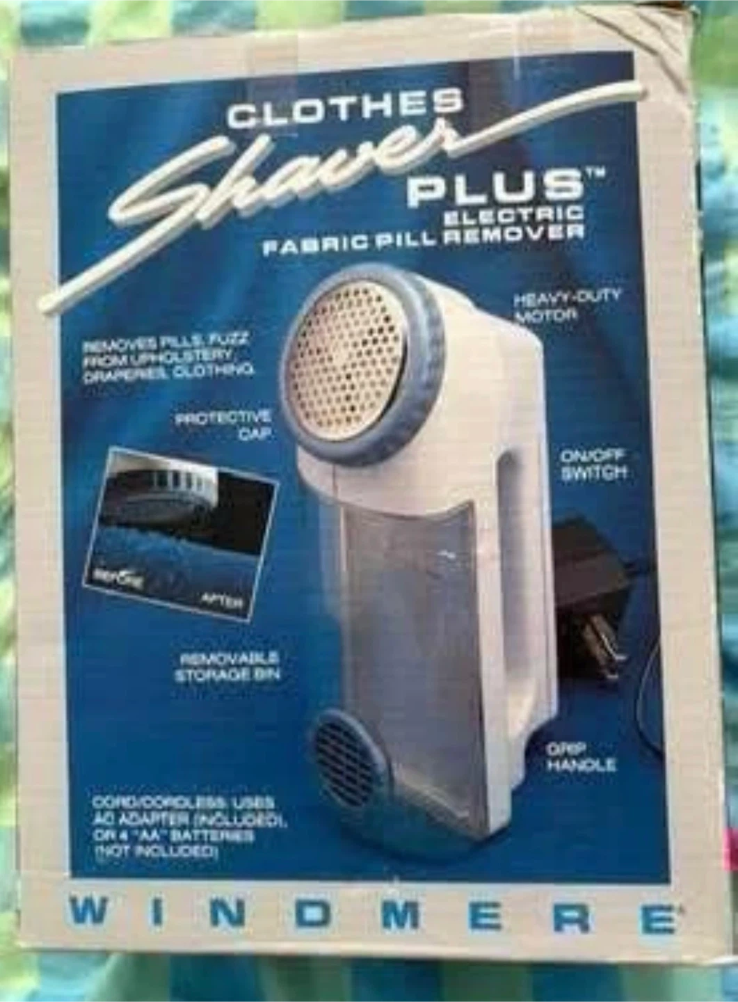 Clothes shaver plus fabric pill remover (Never used) (FREE)