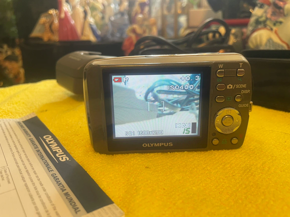 Olympus Stylus 600 Digital Camera - photo 2