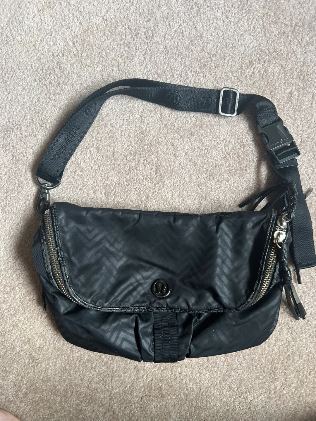 Black Lululemon Shoulder Bag