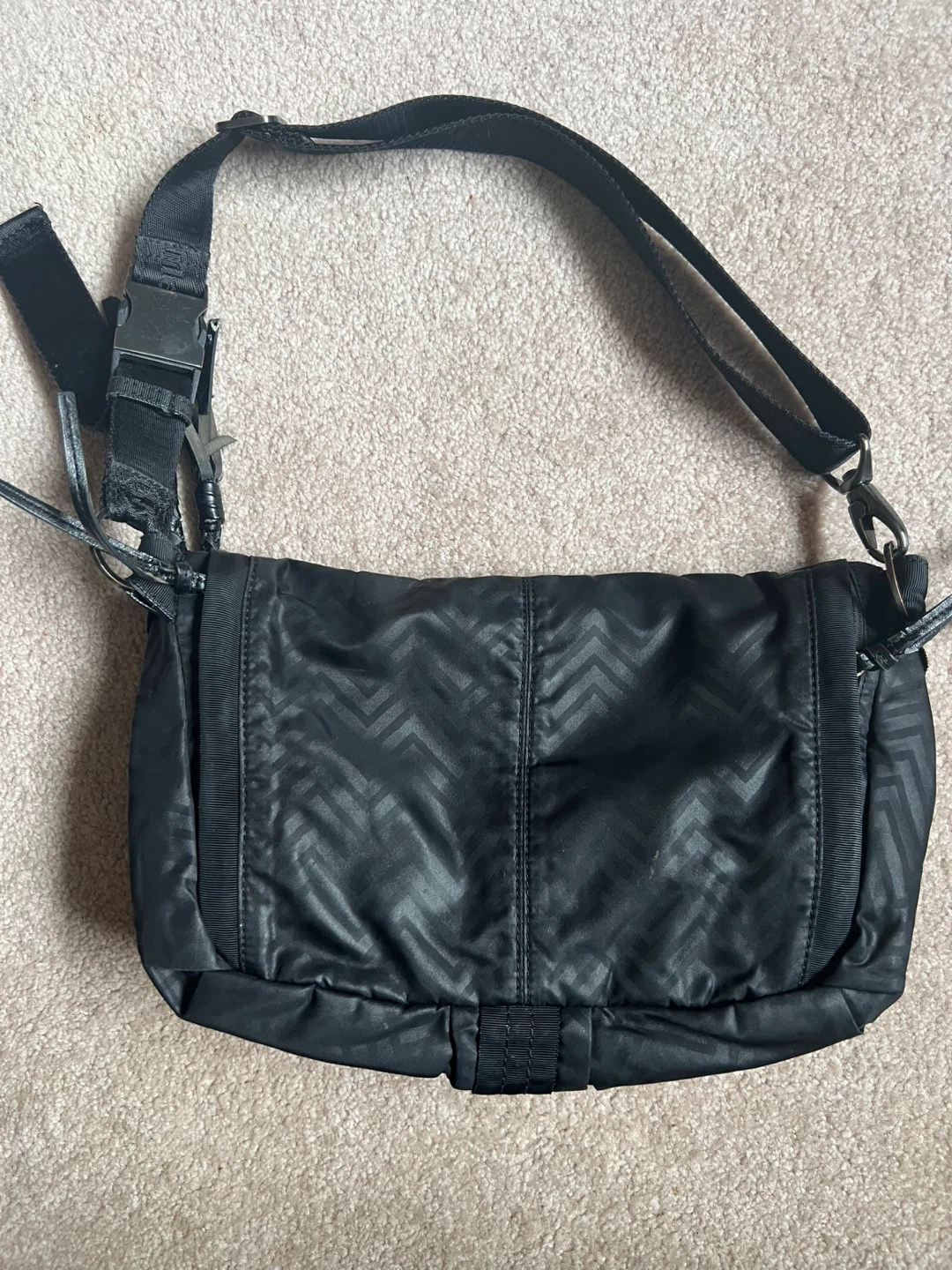 Black Lululemon Shoulder Bag - photo 2