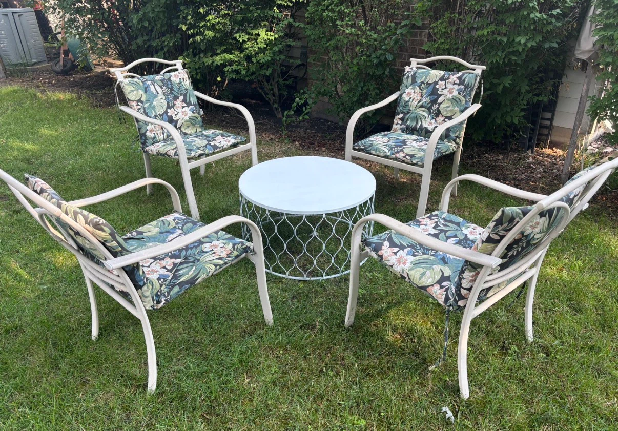 4-Piece Patio Set with Tropical Print Cushions