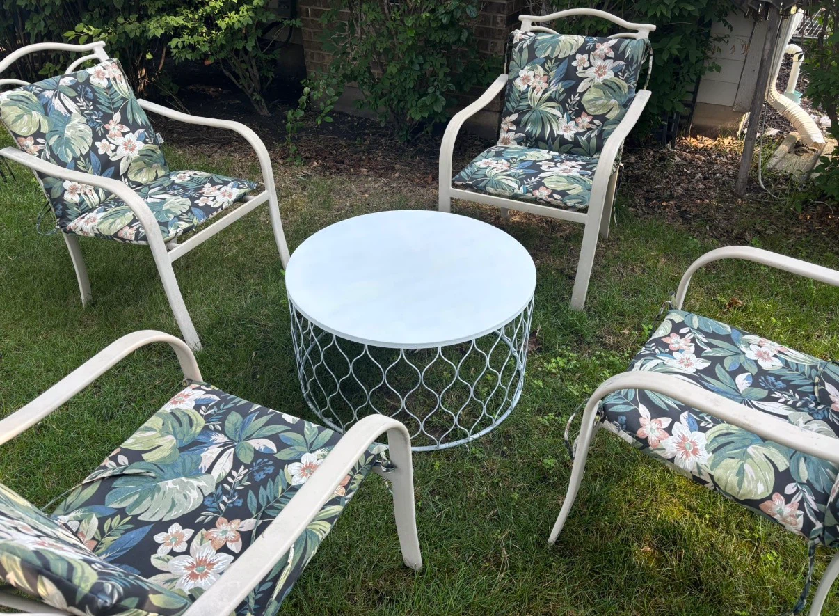 4-Piece Patio Set with Tropical Print Cushions - photo 4