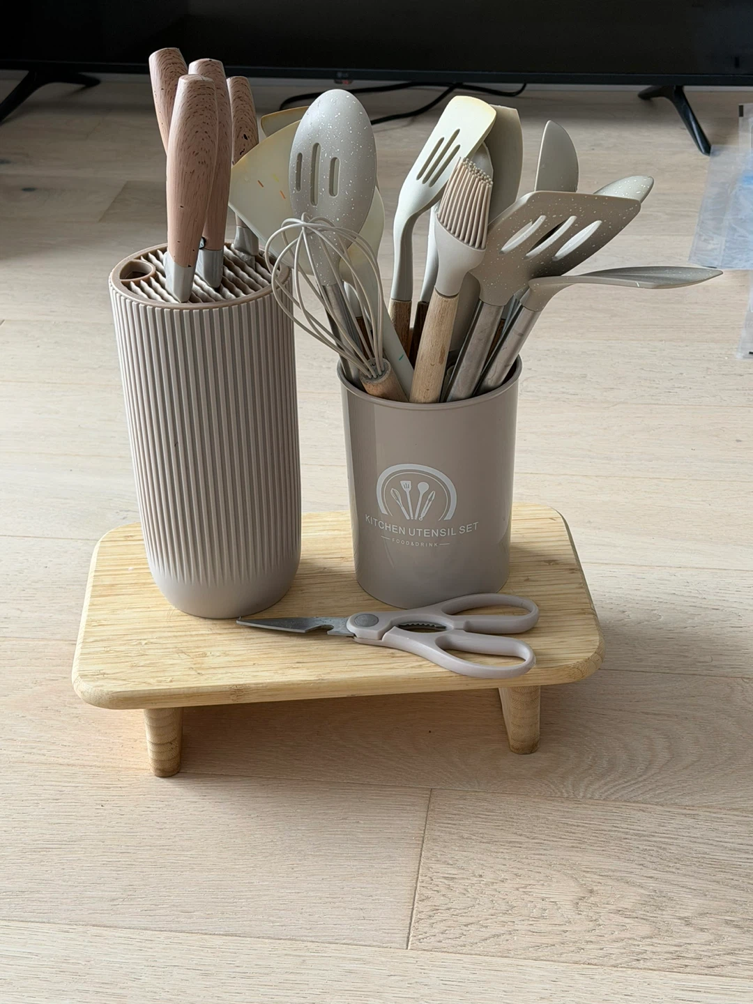 Kitchen Utensil Set with Holder and Scissors