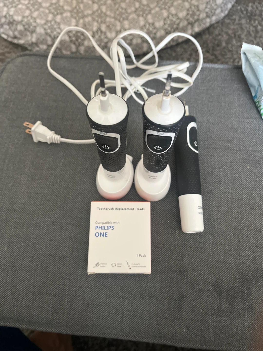 Braun Electric Toothbrush Set with Replacement Heads
