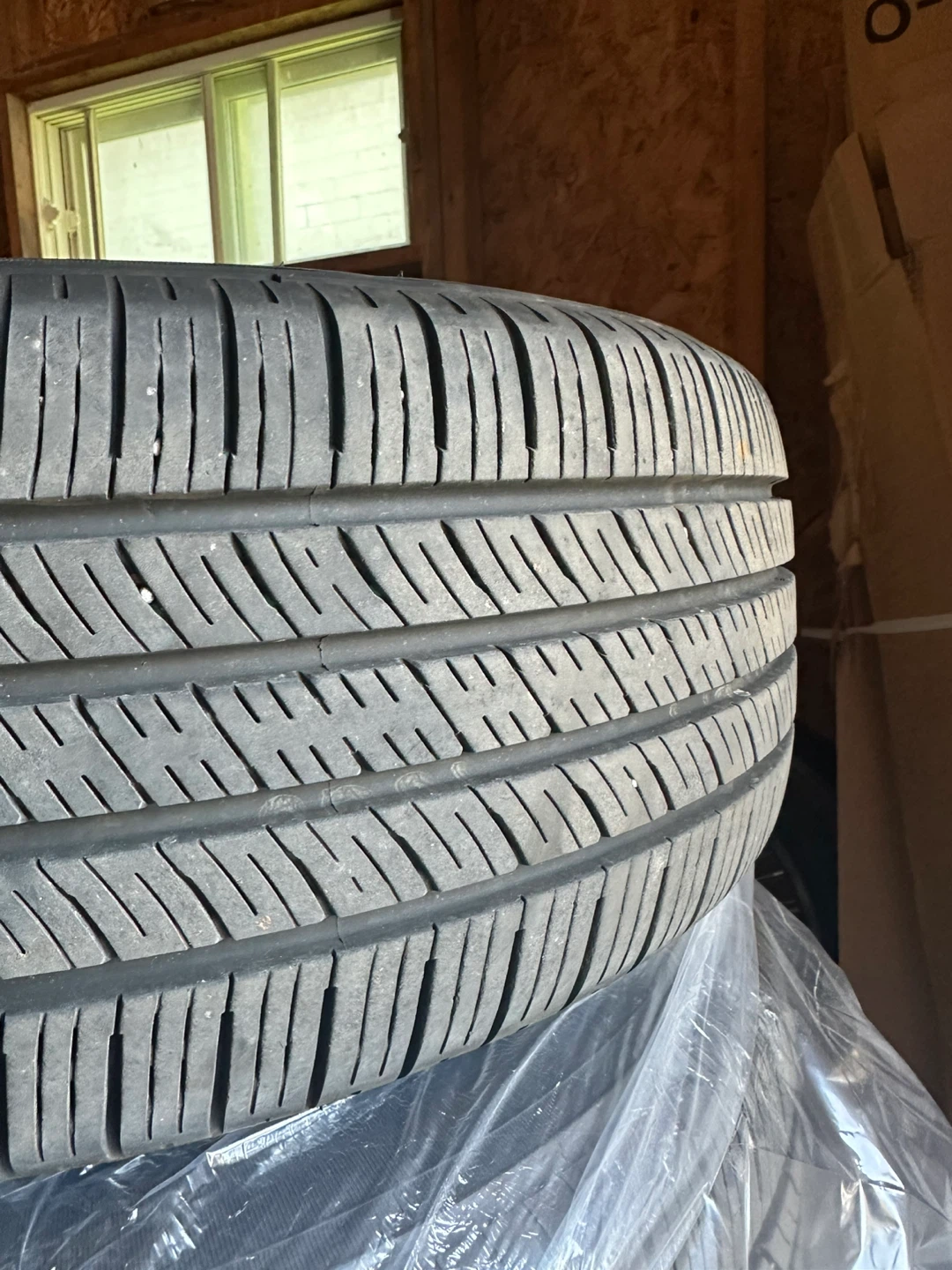 Almost new 205/60/R16 92H Toyo Proxes A37 all season tires - photo 5