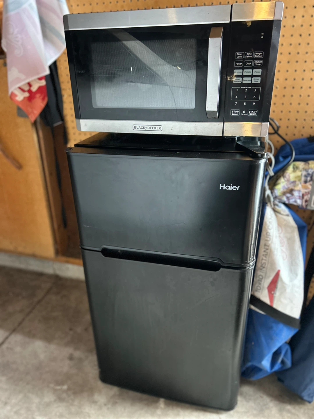 Black+Decker Microwave and Haier Mini Fridge