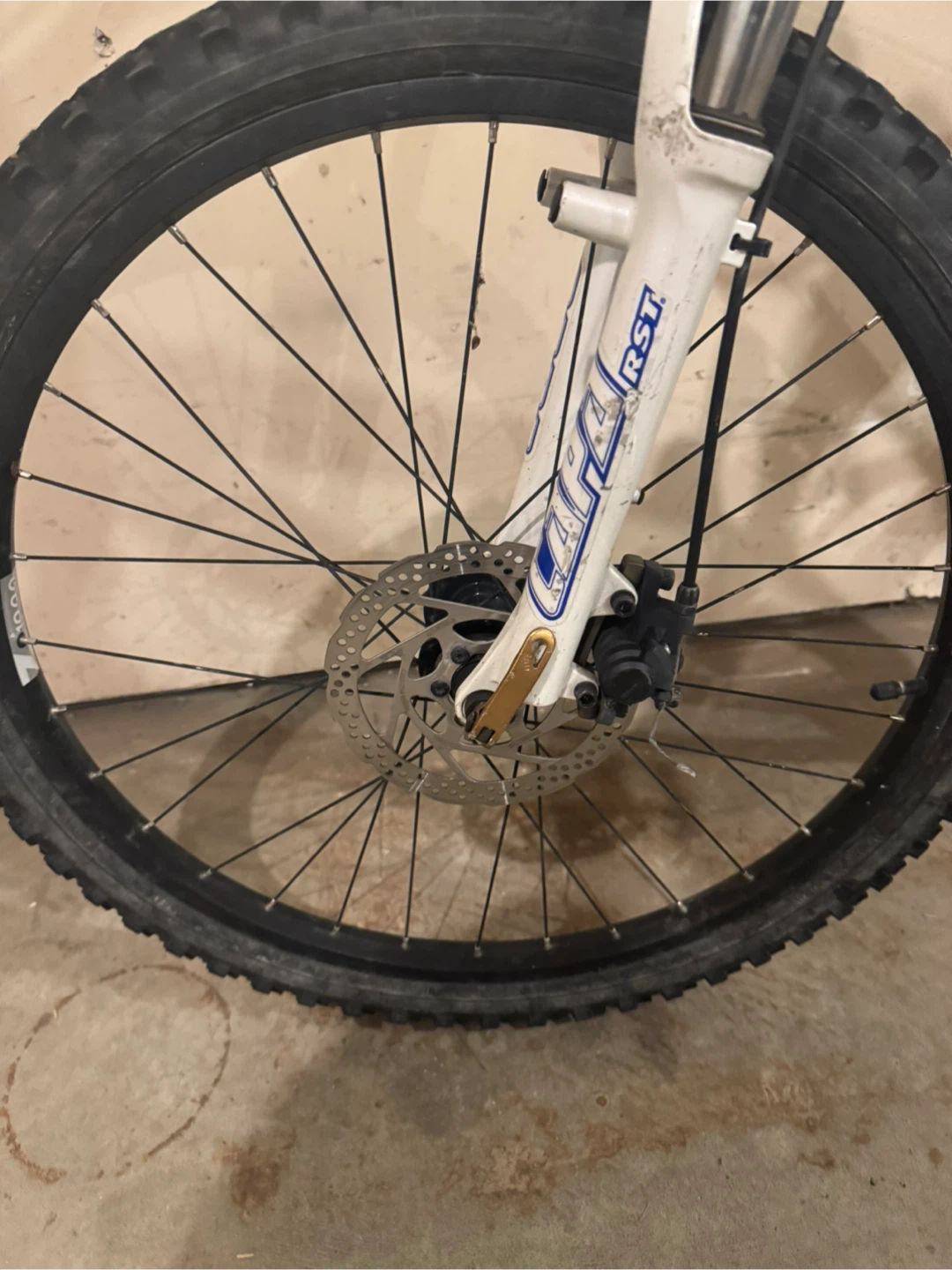 MEC Aluminum Mountain Bike with Disk Brakes - photo 5
