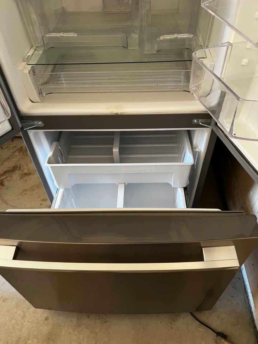 Whirlpool French door refrigerator - photo 3
