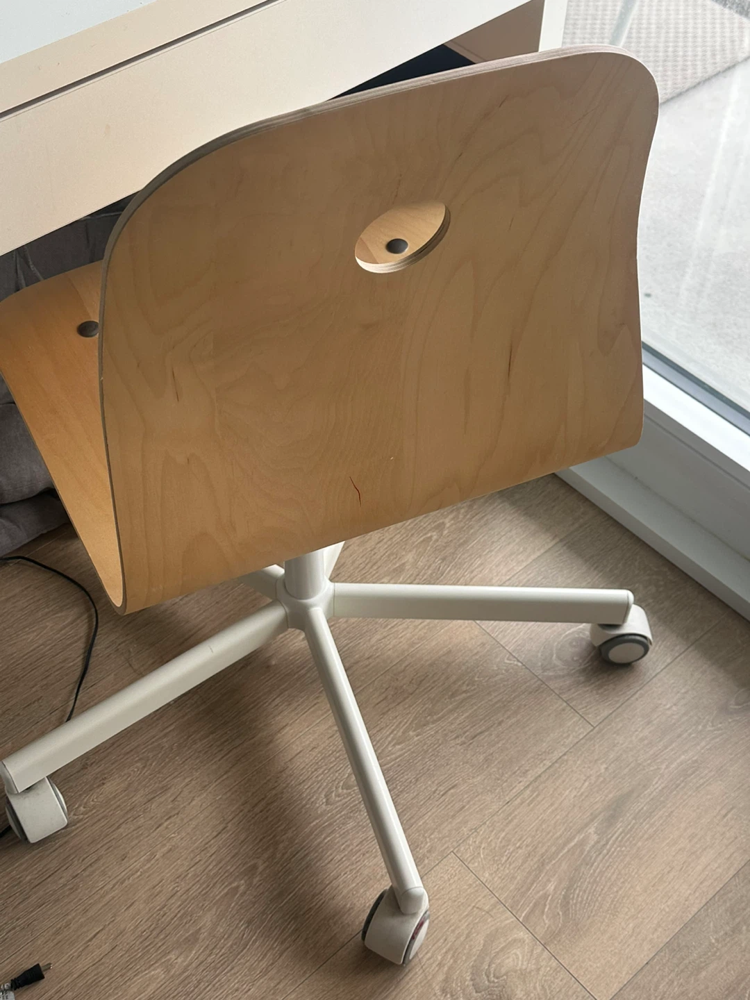 DESK, CHAIR, LIGHT ALL INCLUDED - photo 5