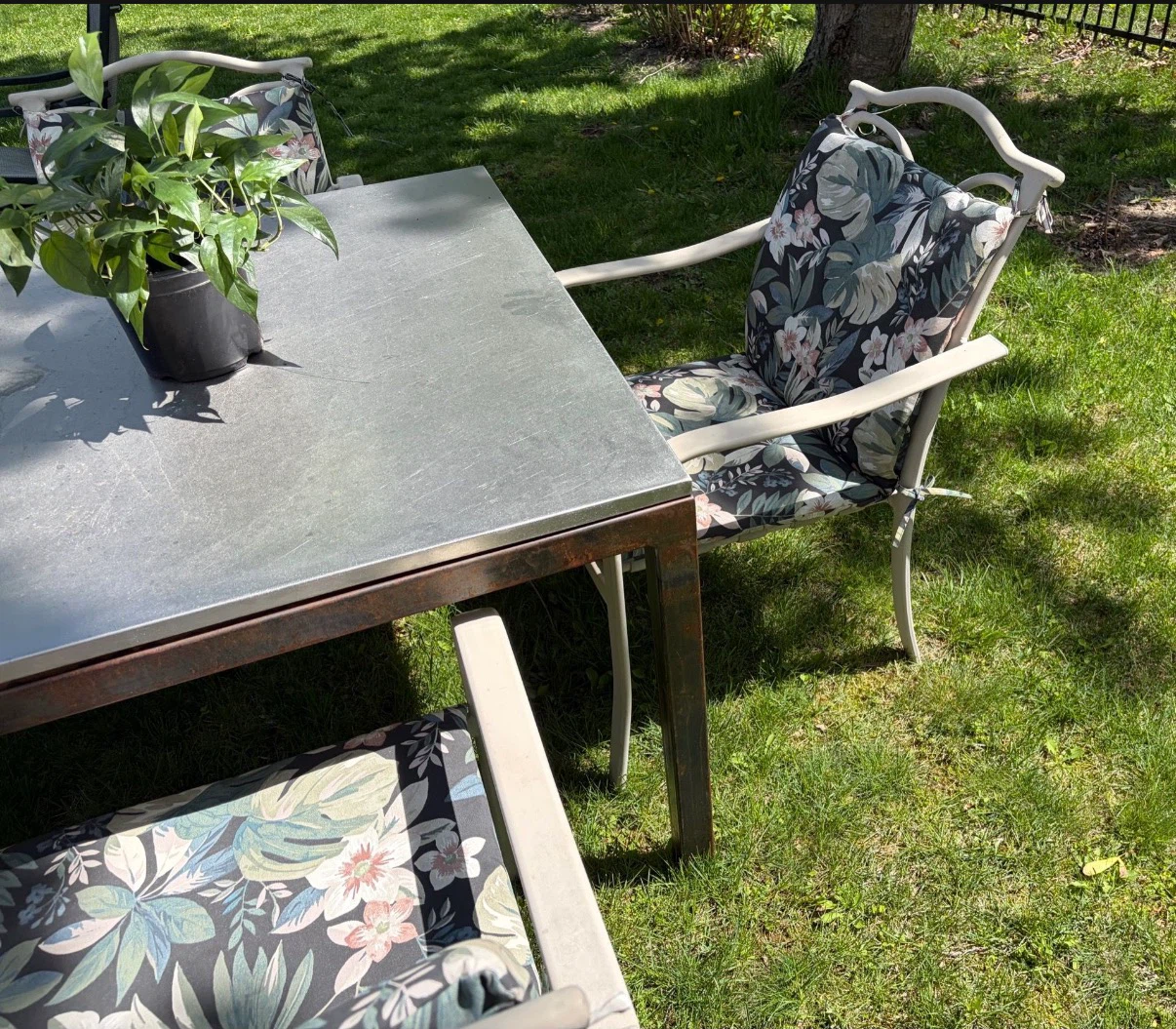 Outdoor Dining Set - Table and 4 Chairs - photo 3