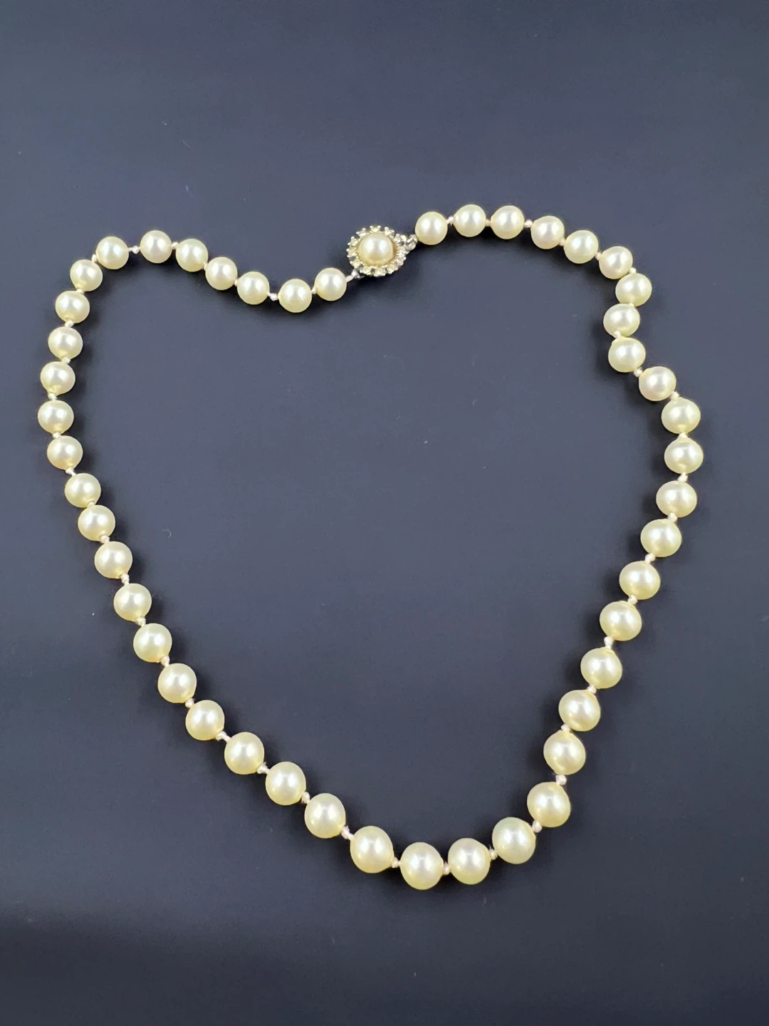 Vintage-Style Faux Pearl Necklace