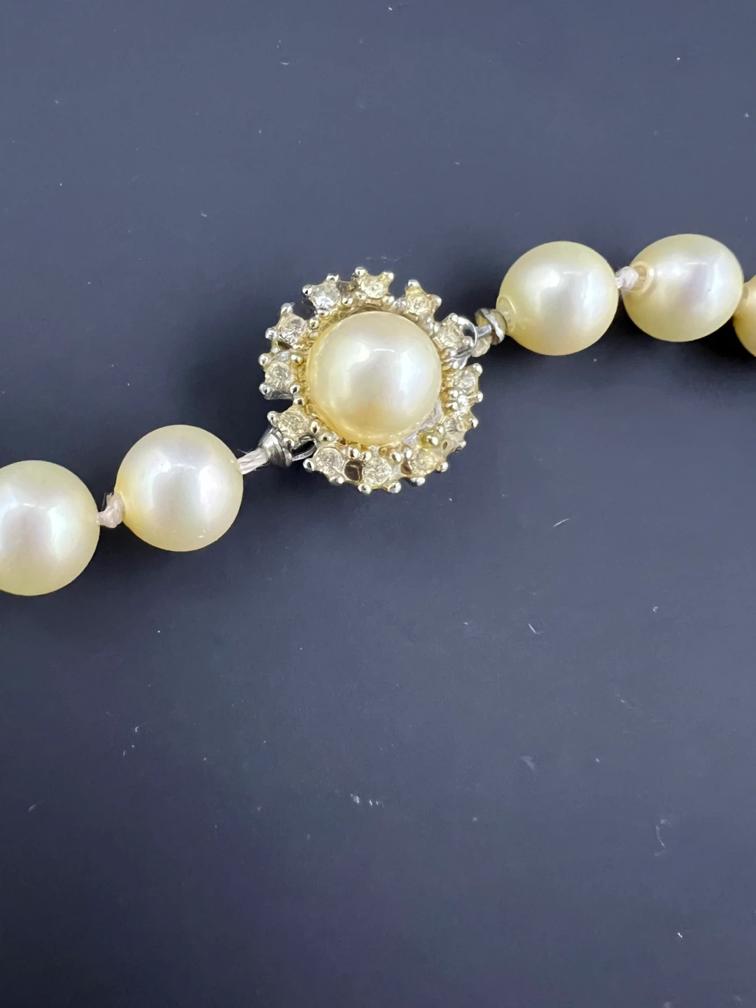 Vintage-Style Faux Pearl Necklace - photo 2