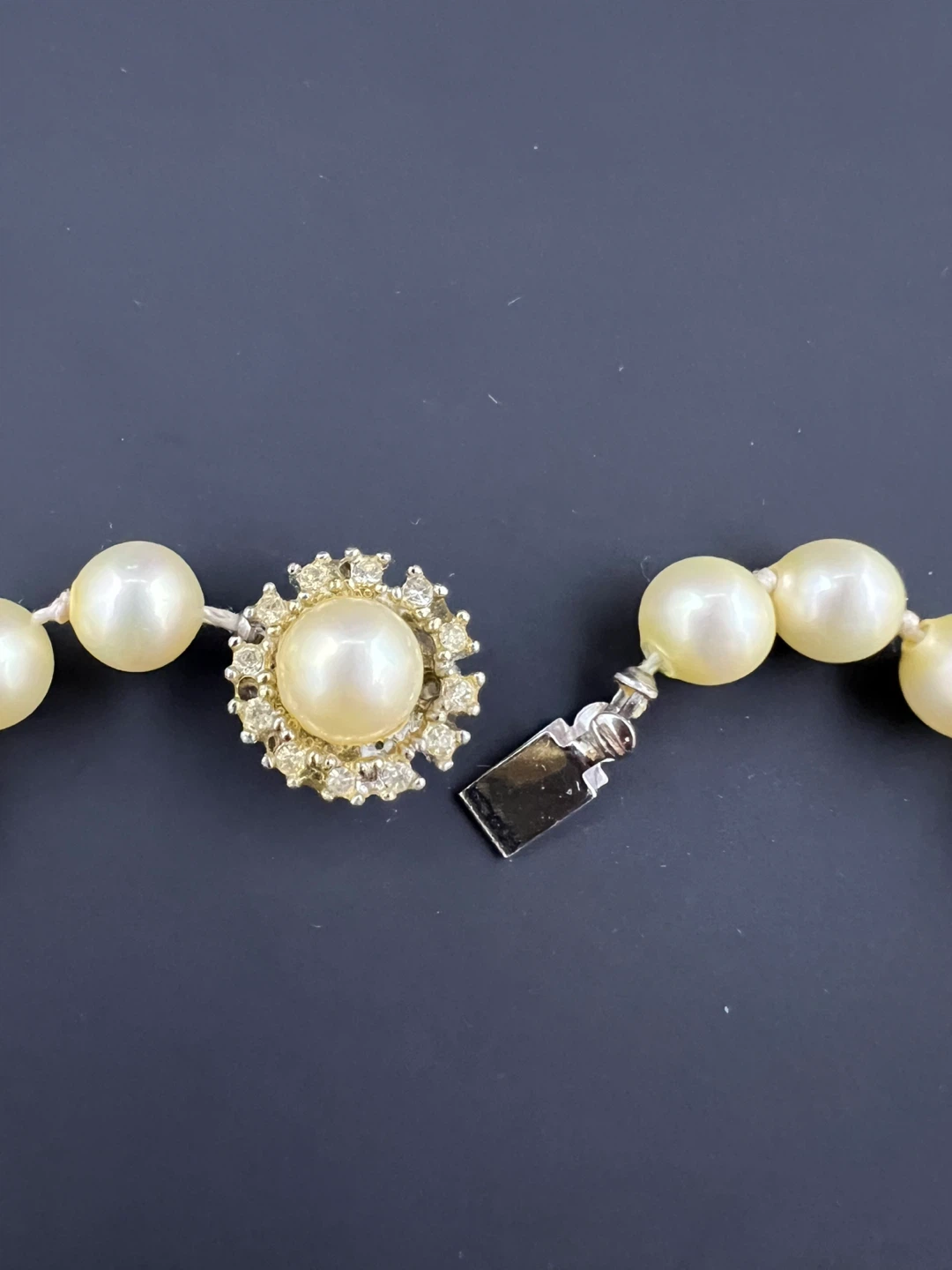 Vintage-Style Faux Pearl Necklace - photo 3