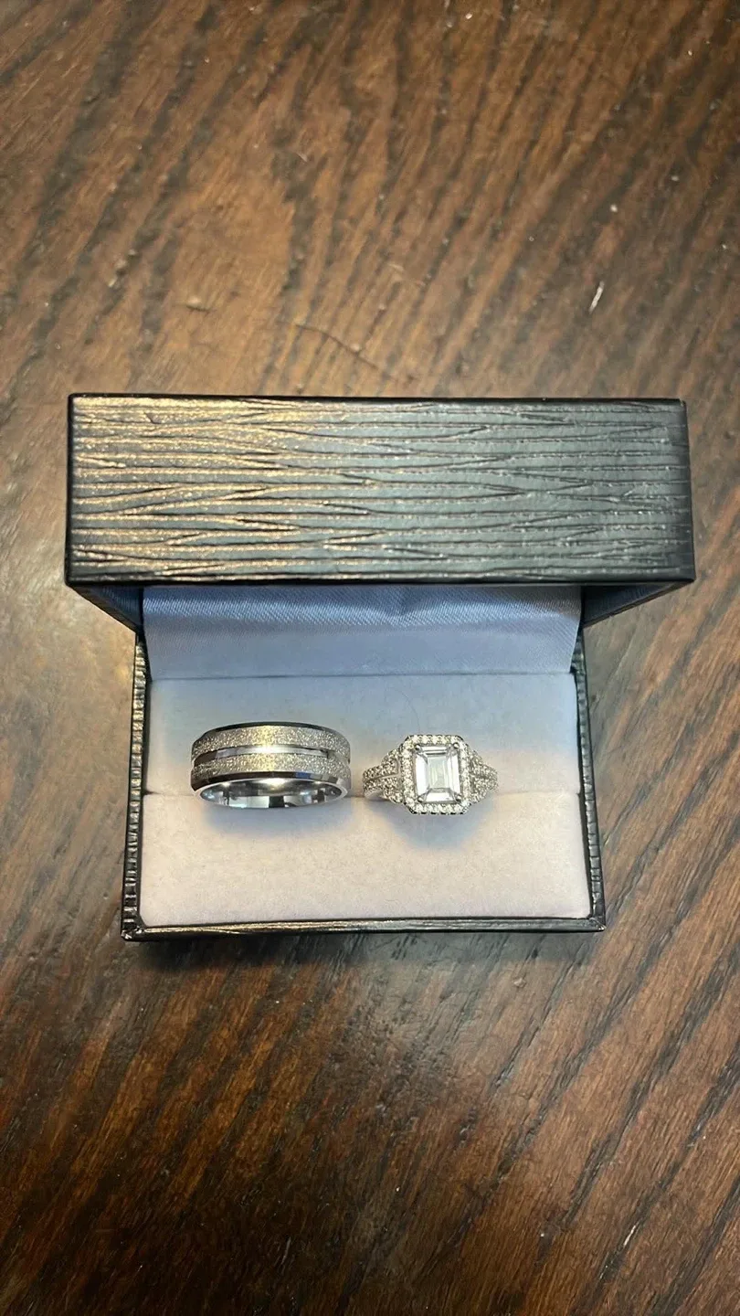Ladies & Mens Rings