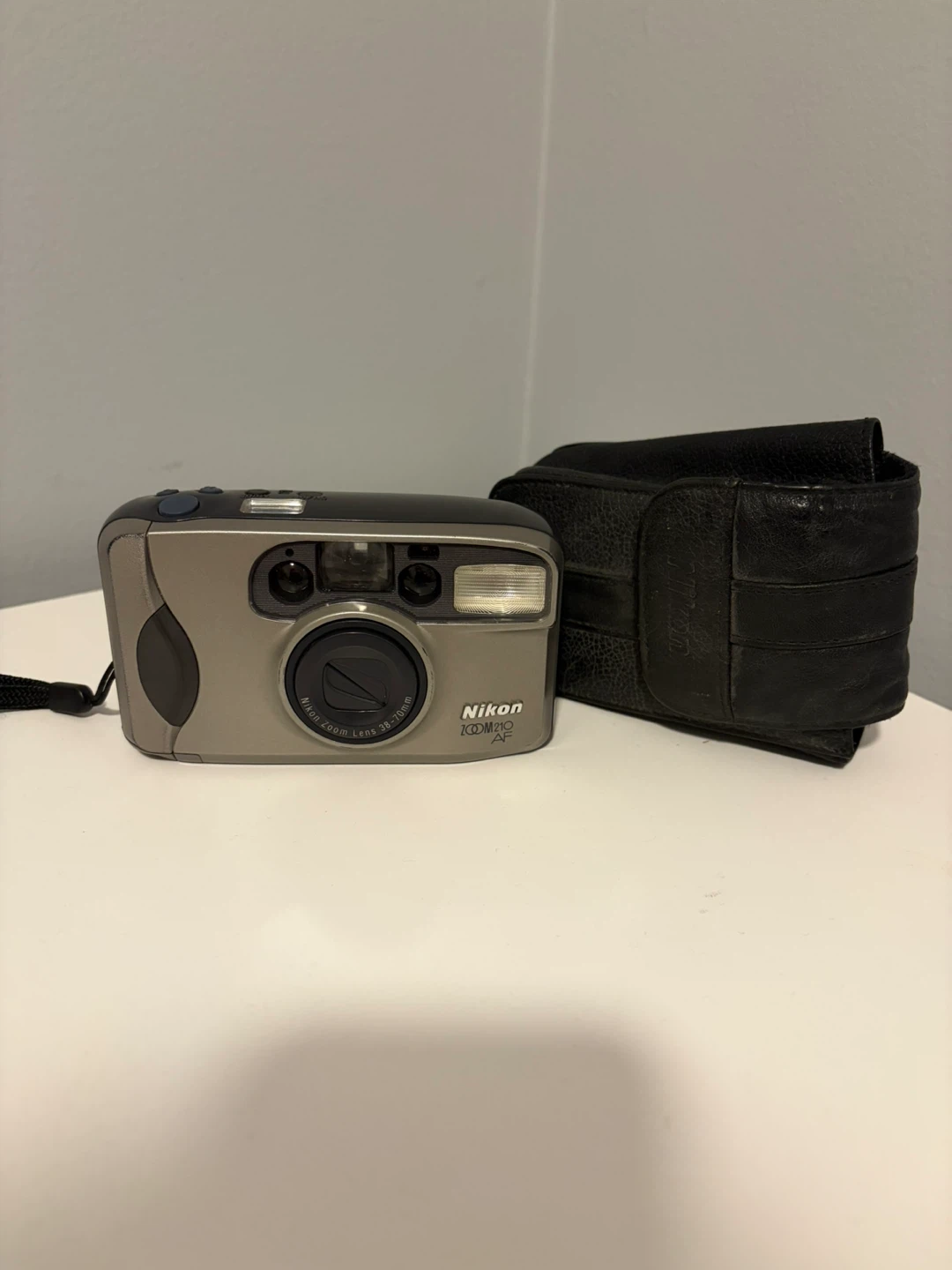 Nikon Zoom-Matic C35 AF Quartz Date Camera