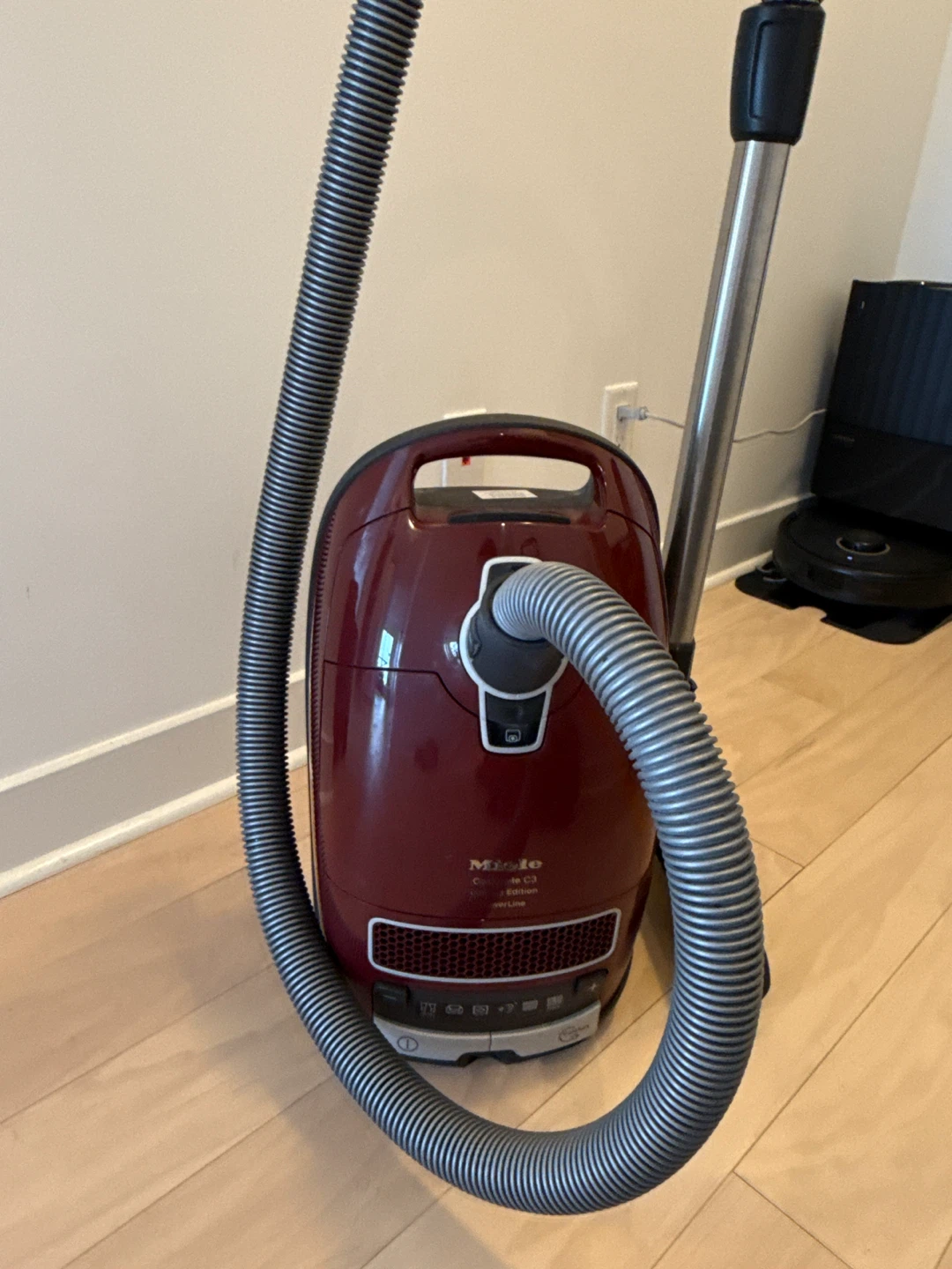 Miele Complete C3 Vacuum Cleaner