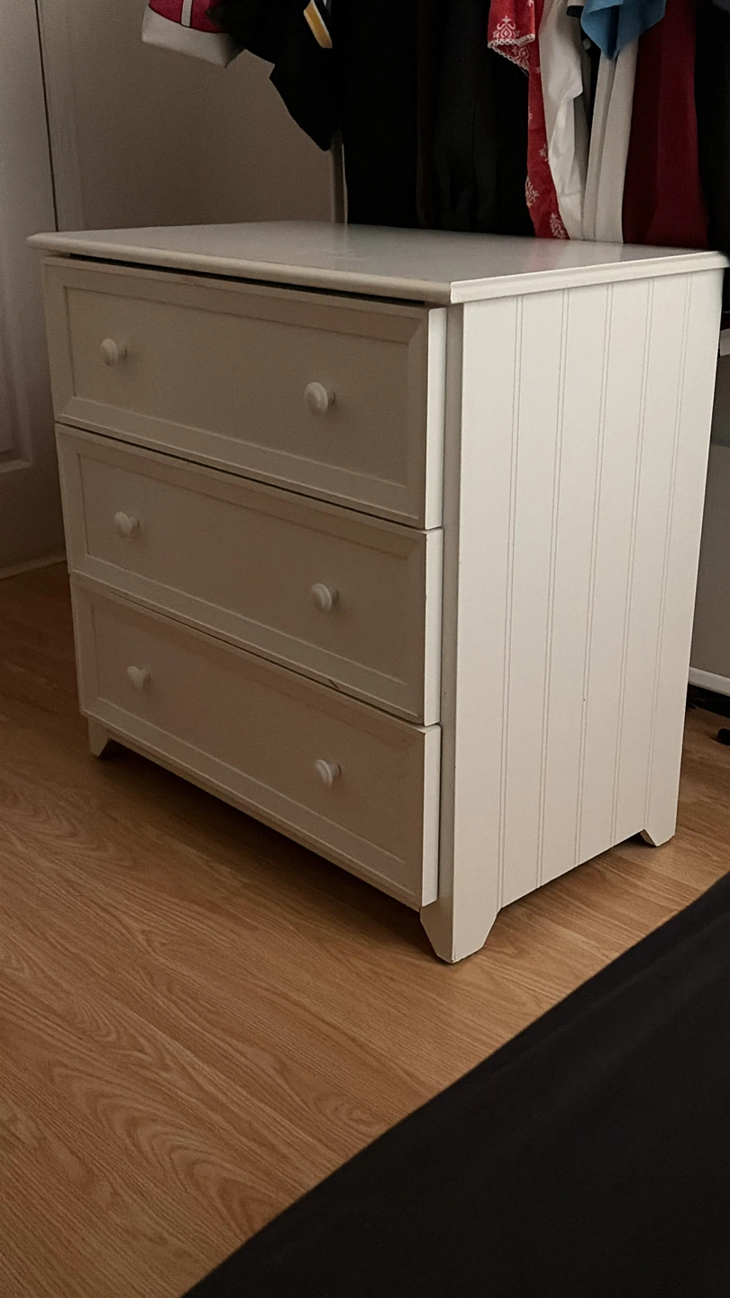 White 3-Drawer Dresser - photo 2