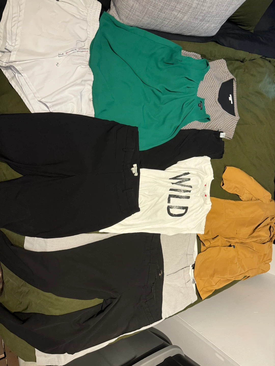Women’s Clothing Size M