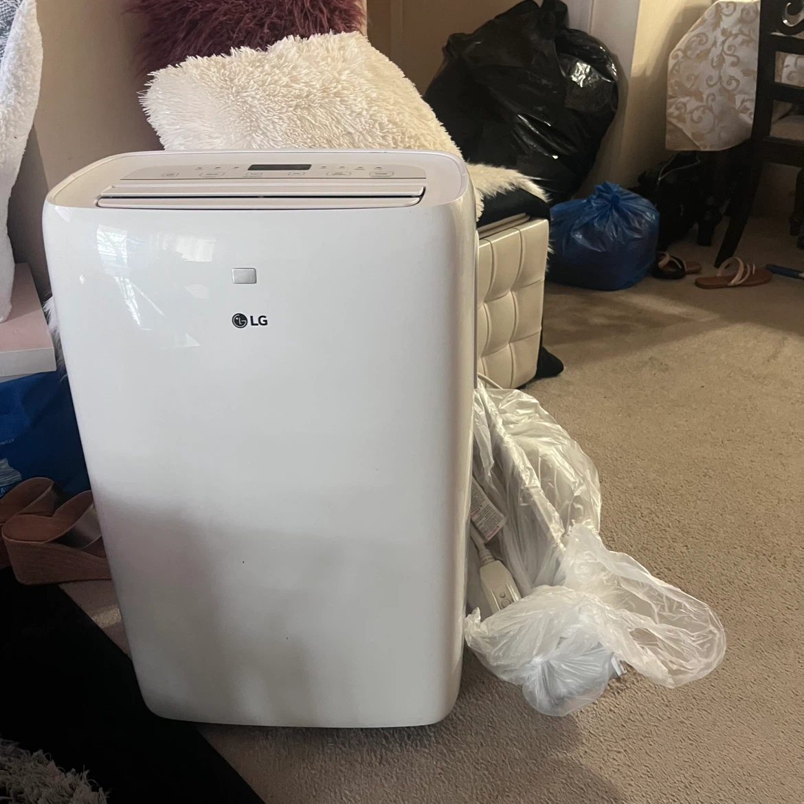 LG 3-in-1 Portable Air Conditioner & Dehumidifier LP0721WSR