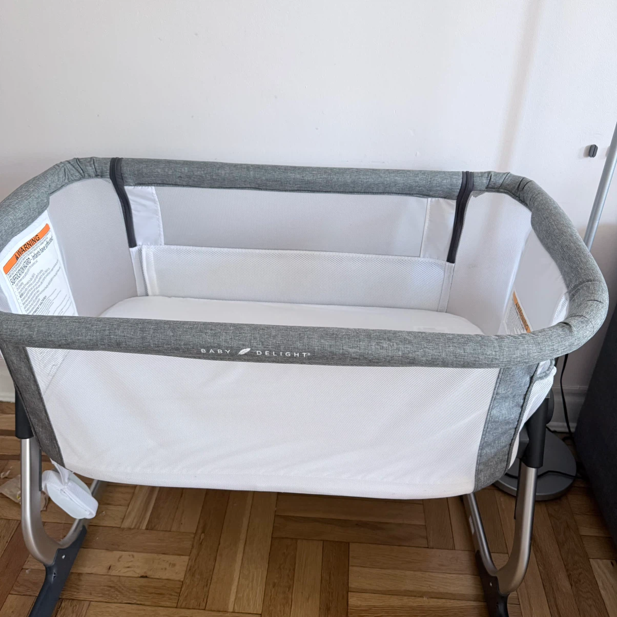 Baby Delight Gray Baby Bassinet - photo 2