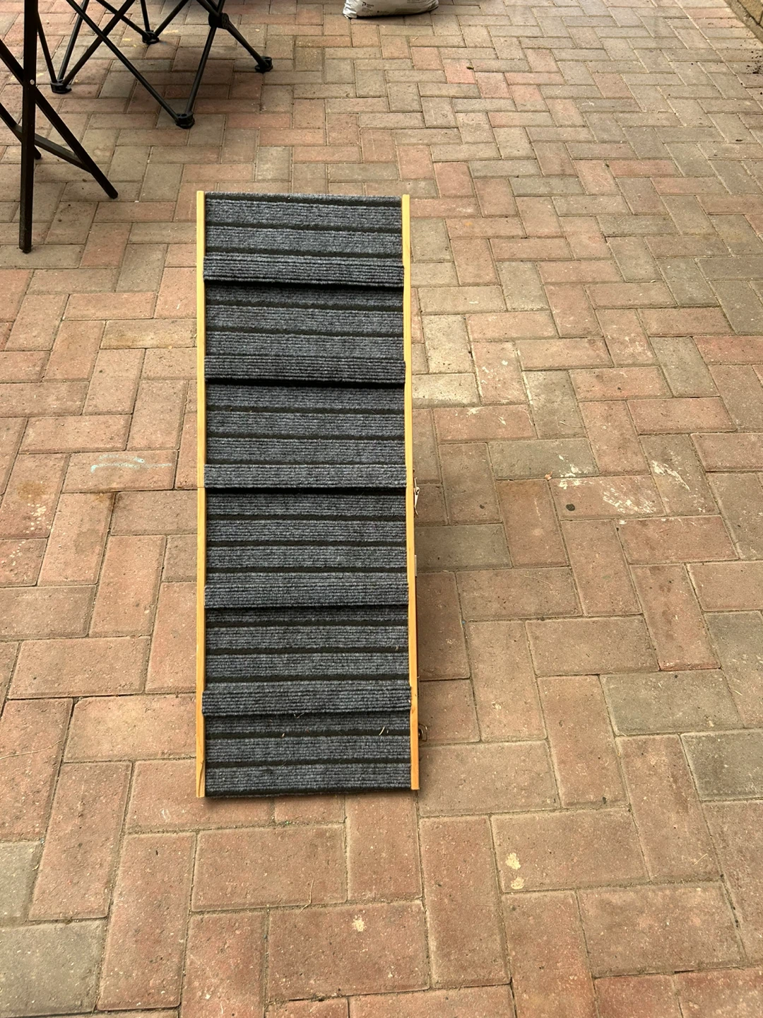 Wooden Pet Ramp with Carpeted Surface