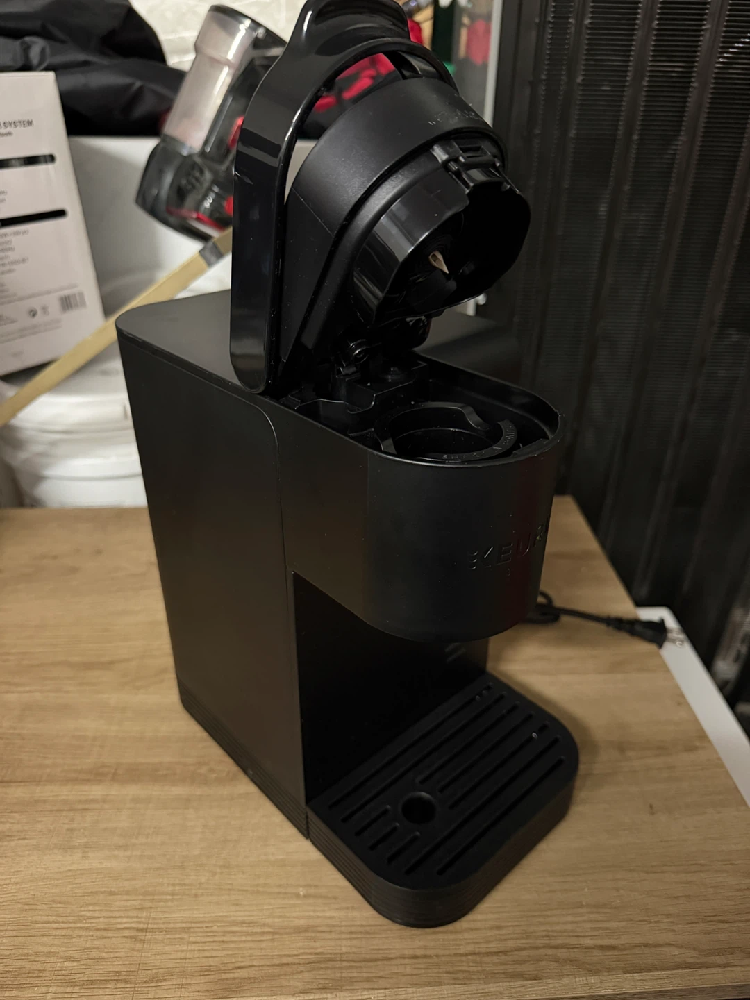 Black Keurig Single Serve Coffee Maker - photo 3