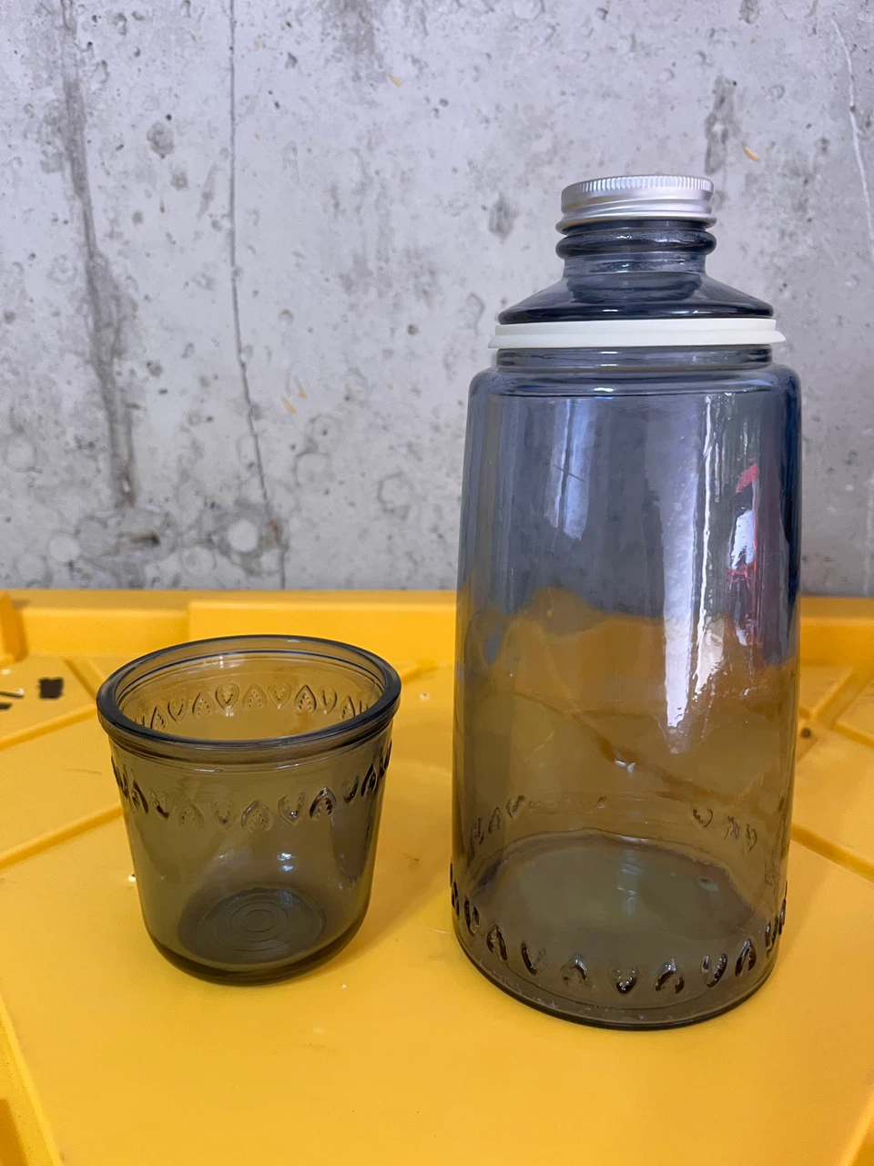 Grey Glass Decanter with Tumbler - photo 3