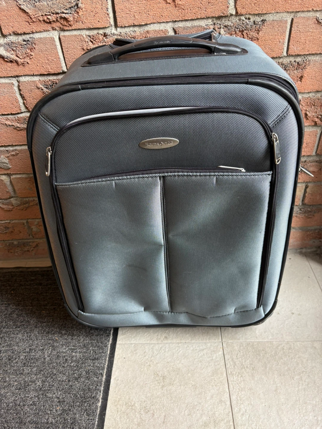 Samsonite Spinner Suitcase 24 inch