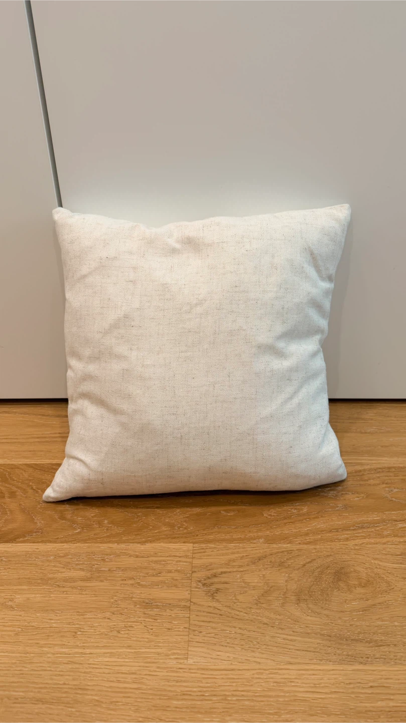 Scrabble Tile “E” Throw Cushion - photo 2