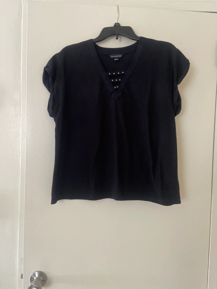 Rock & Republic Black Studded V-Neck T-Shirt XL - photo 2