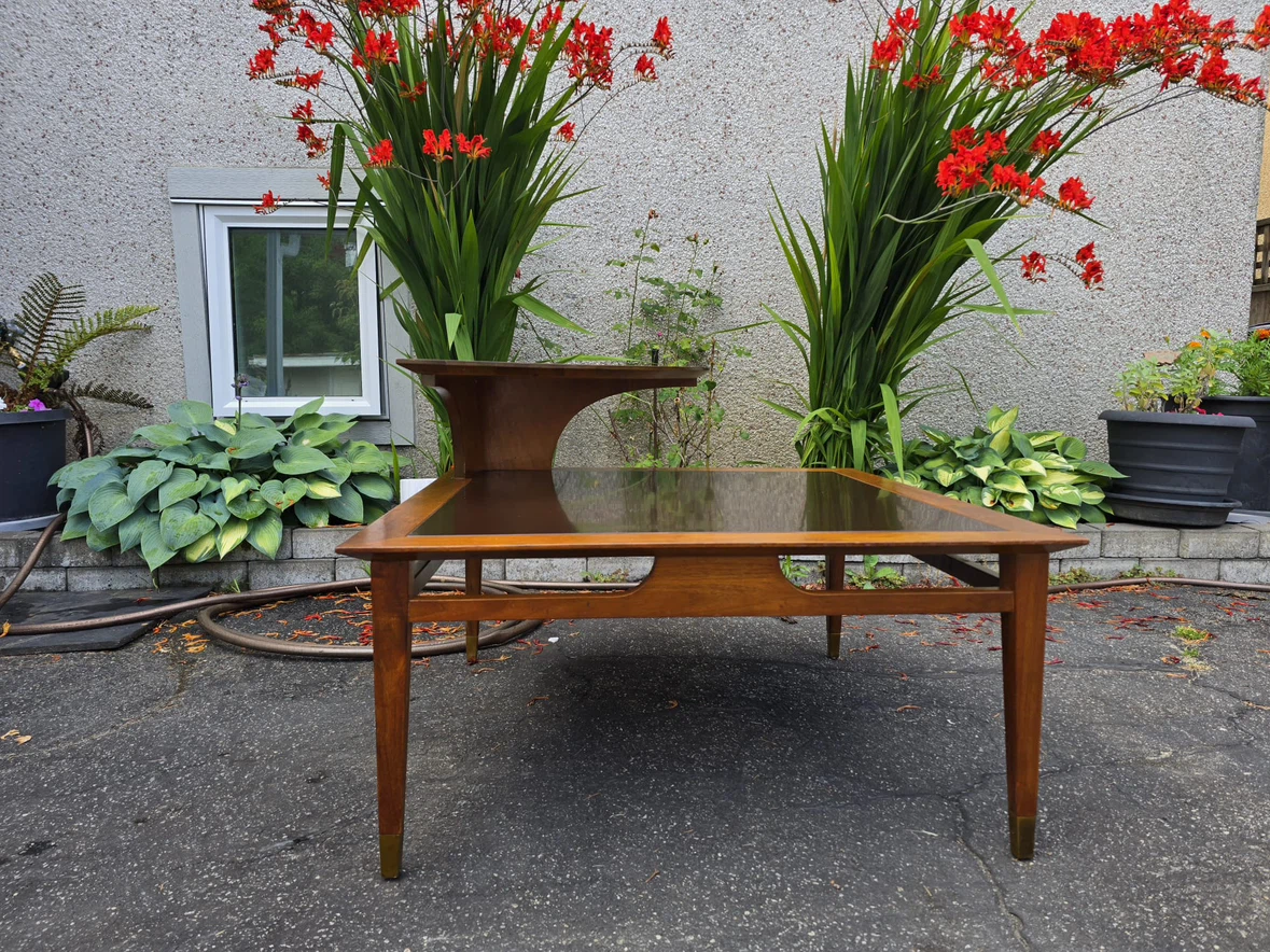 Retro MCM Tiered End Table - photo 4