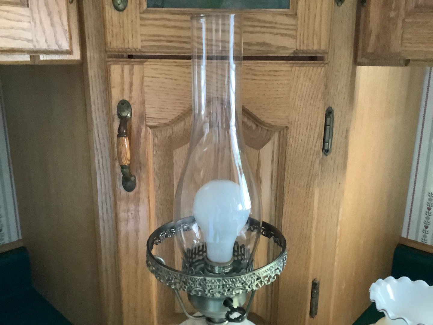 Vt Tri-Light Milk Glass Hurricane Lamp w Hd Ptd Floral Motifs 🐞 - photo 5