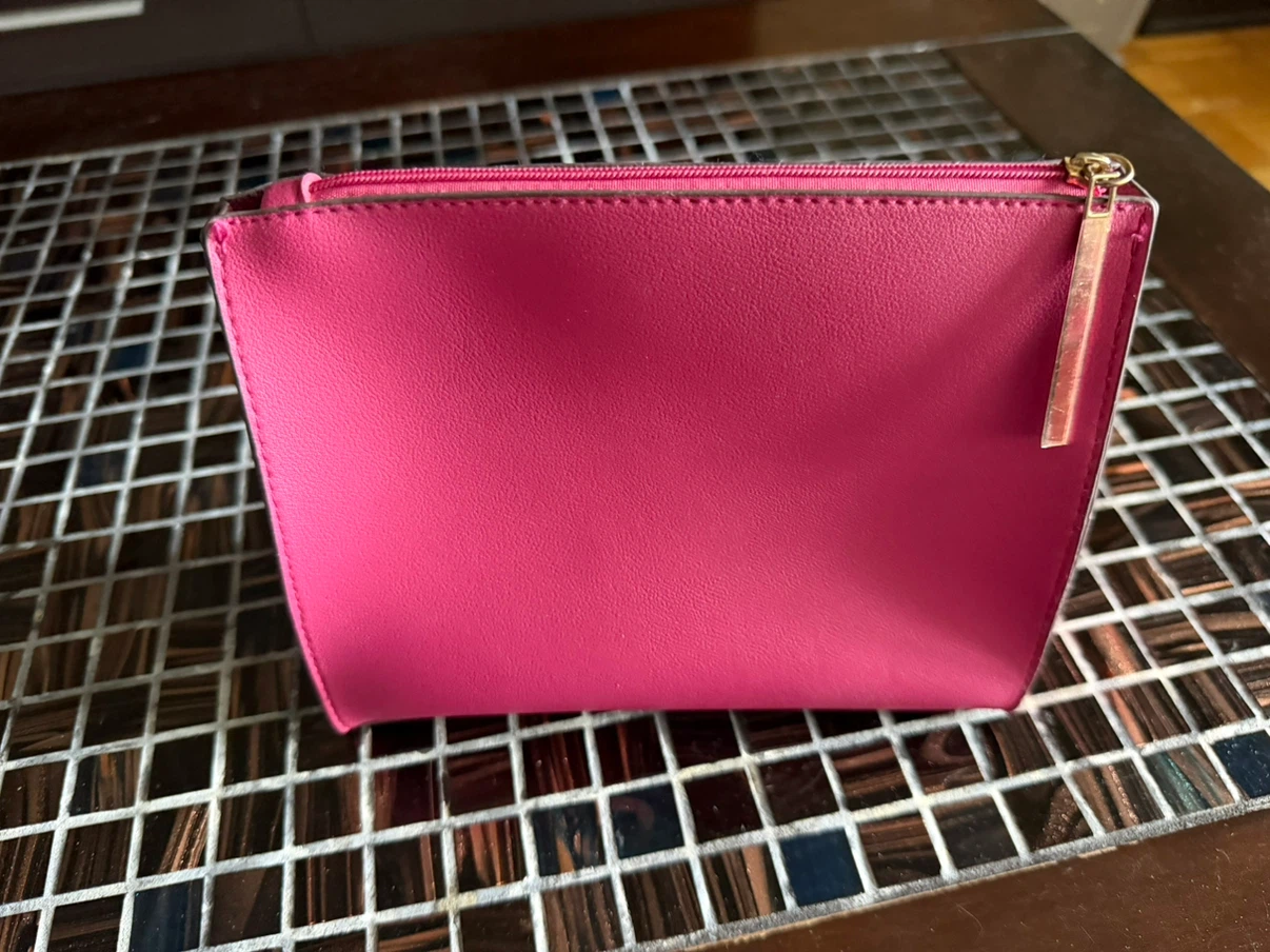 Elizabeth Arden Pink Cosmetic Bag - photo 3