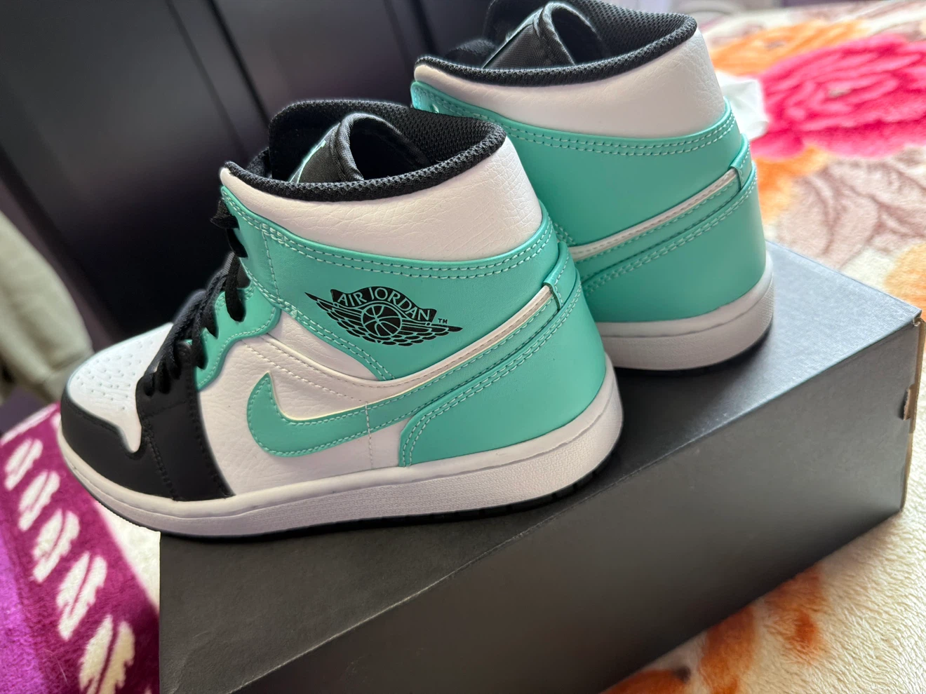 Air Jordan 1 Mid SE - photo 3