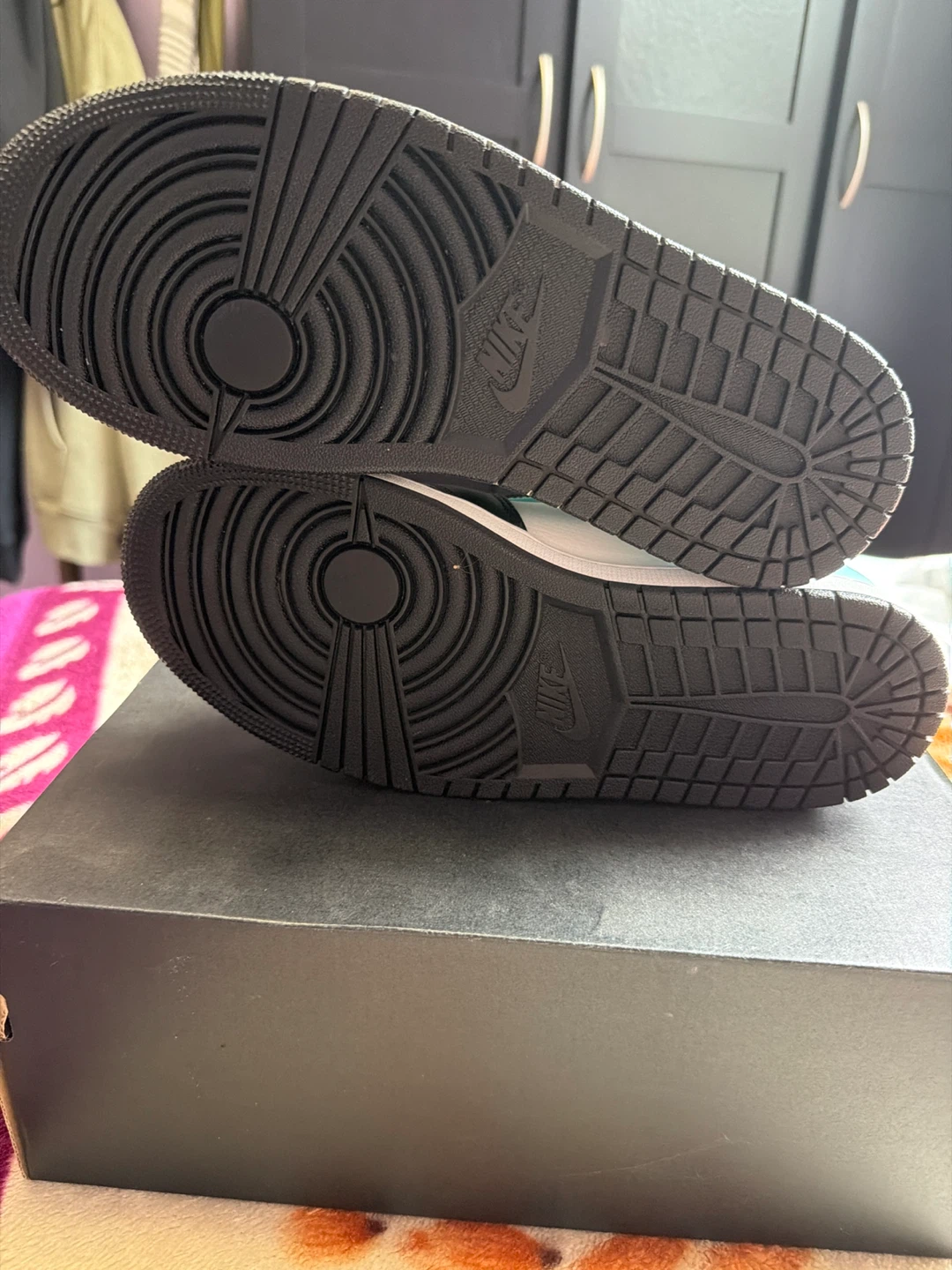 Air Jordan 1 Mid SE - photo 4